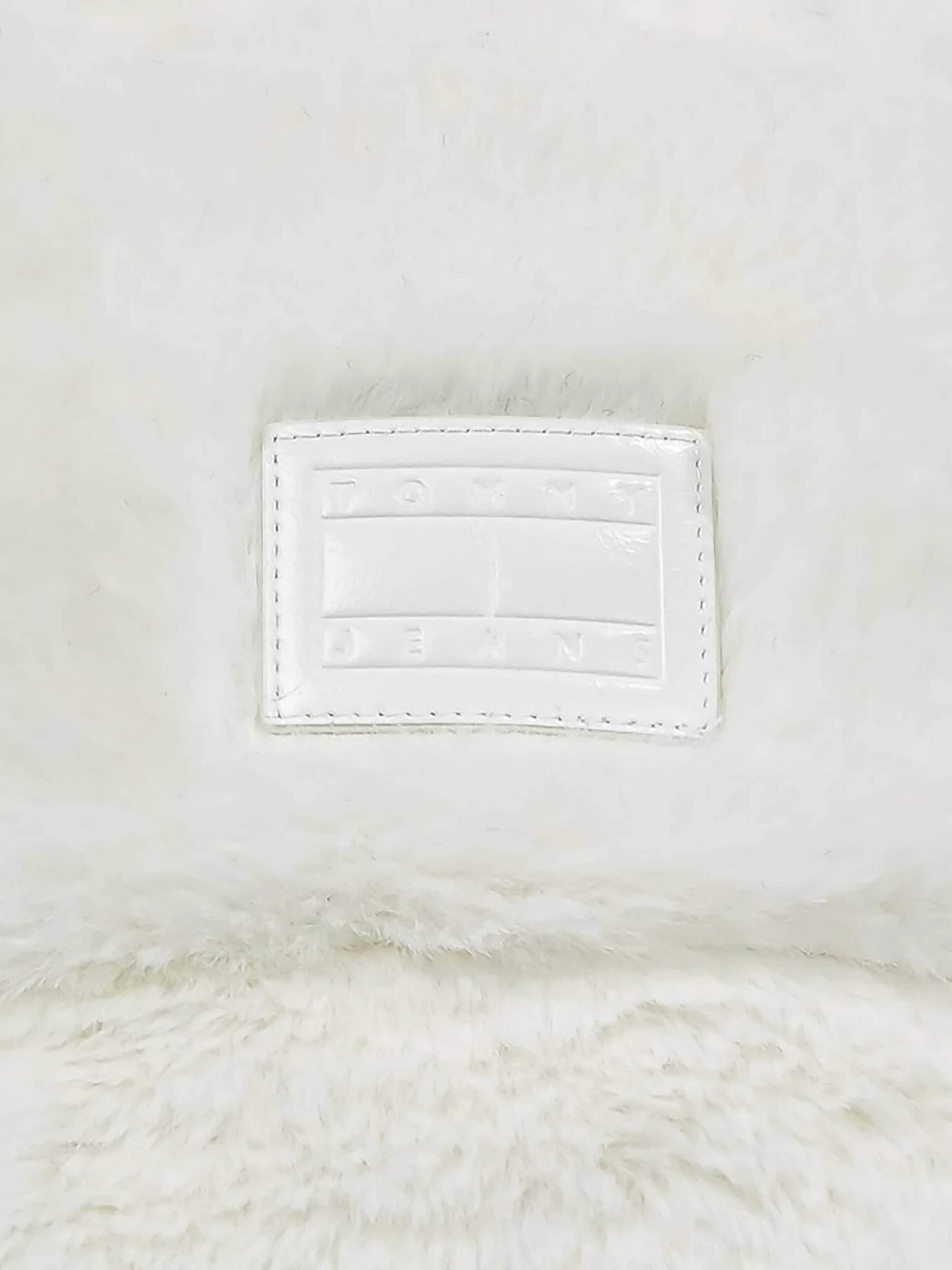 Панама Tommy Hilfiger Tjw Fuzzy Rev. Bucket Hat модель AW0AW15459-YBL Фото