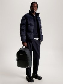 Повсякденний рюкзак Tommy Hilfiger Central модель AM0AM11538-BDS Повсякденний рюкзак Tommy Hilfiger Central модель AM0AM11538-BDS Фото