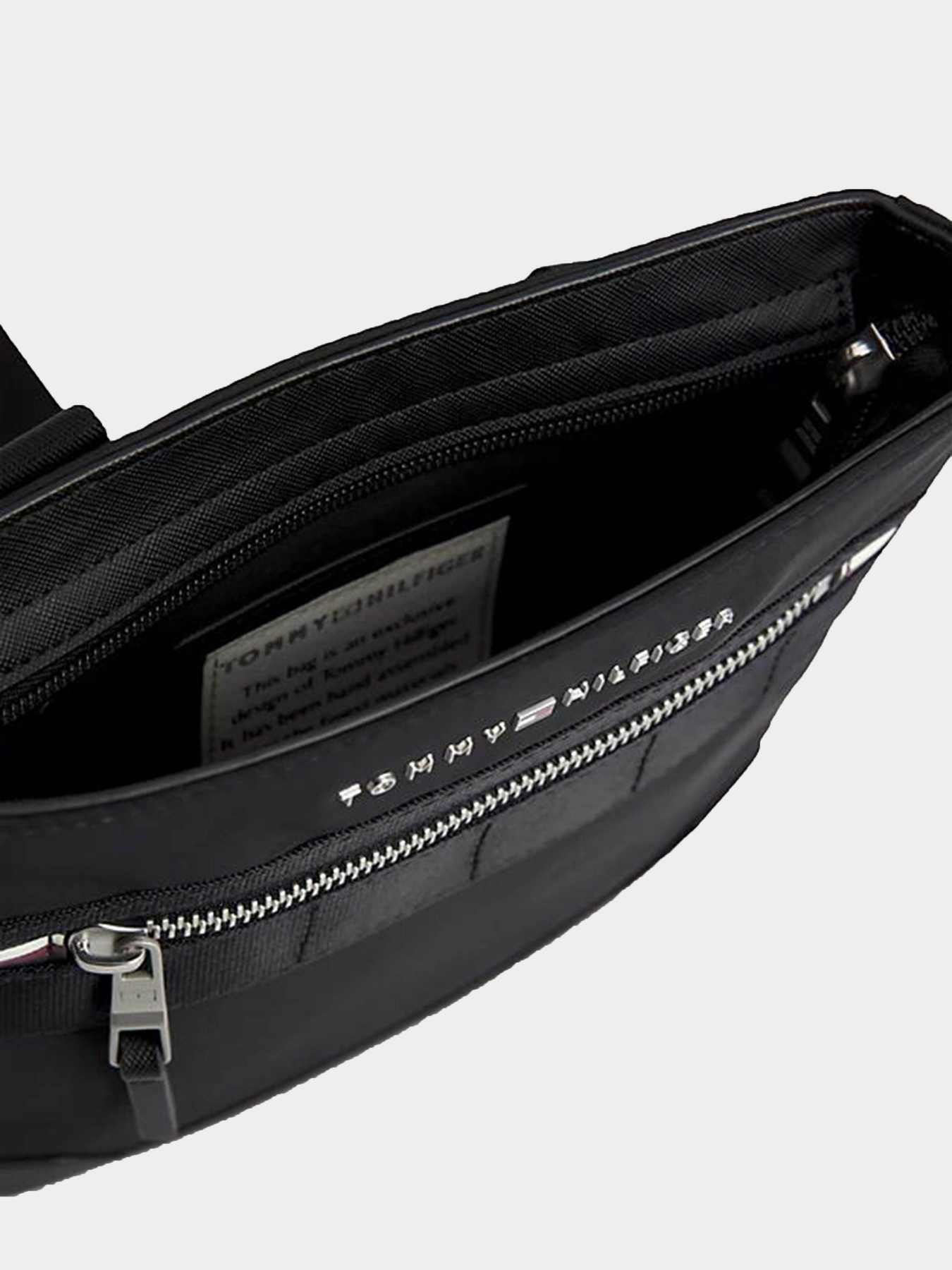 Мессенджер Tommy Hilfiger Th Elevated Nylon Mini Crossover модель AM0AM11570-BDS Фото