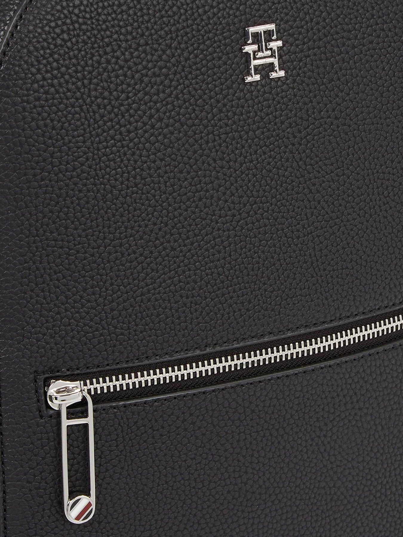 Рюкзак Tommy Hilfiger Emblem модель AW0AW15213-BDS Фото