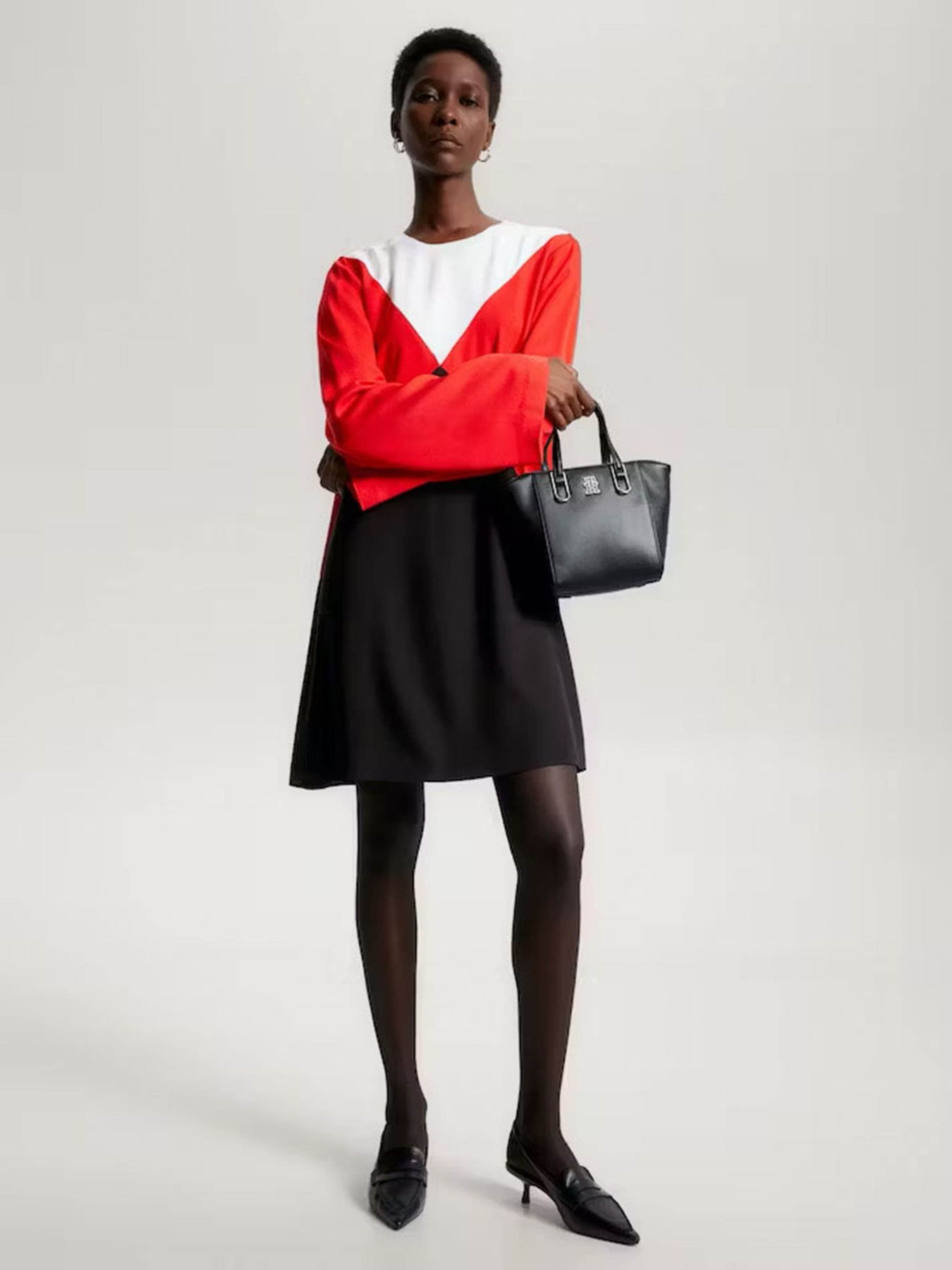 Шоппер Tommy Hilfiger Th Timeless Med Tote модель AW0AW15223-BDS Фото