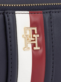 Крос-боді Tommy Hilfiger Iconic Tommy Camera Bag Puffy модель AW0AW15880-0G0 Фото