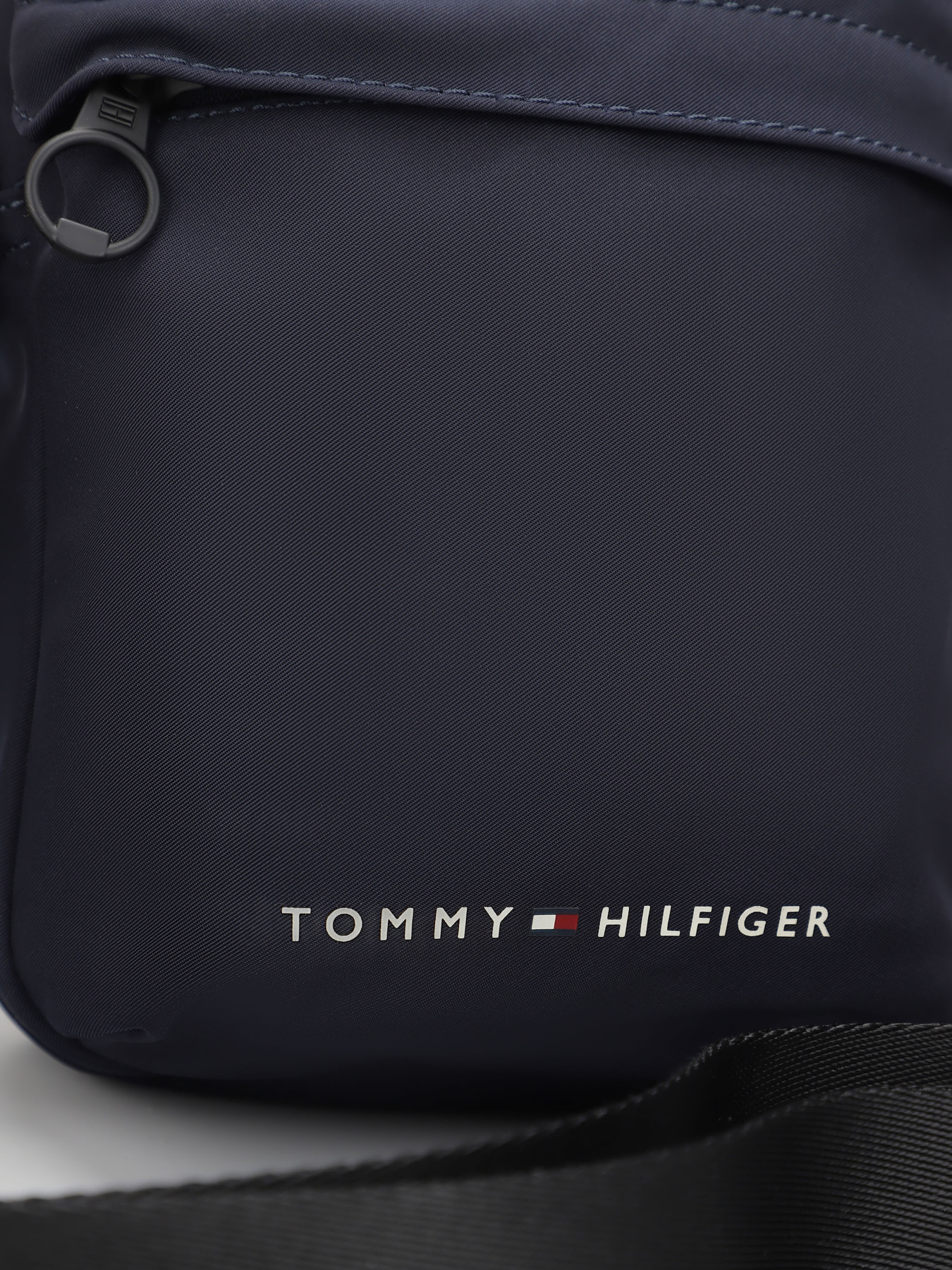 Мессенджер Tommy Hilfiger модель AM0AM11790-DW6 Фото