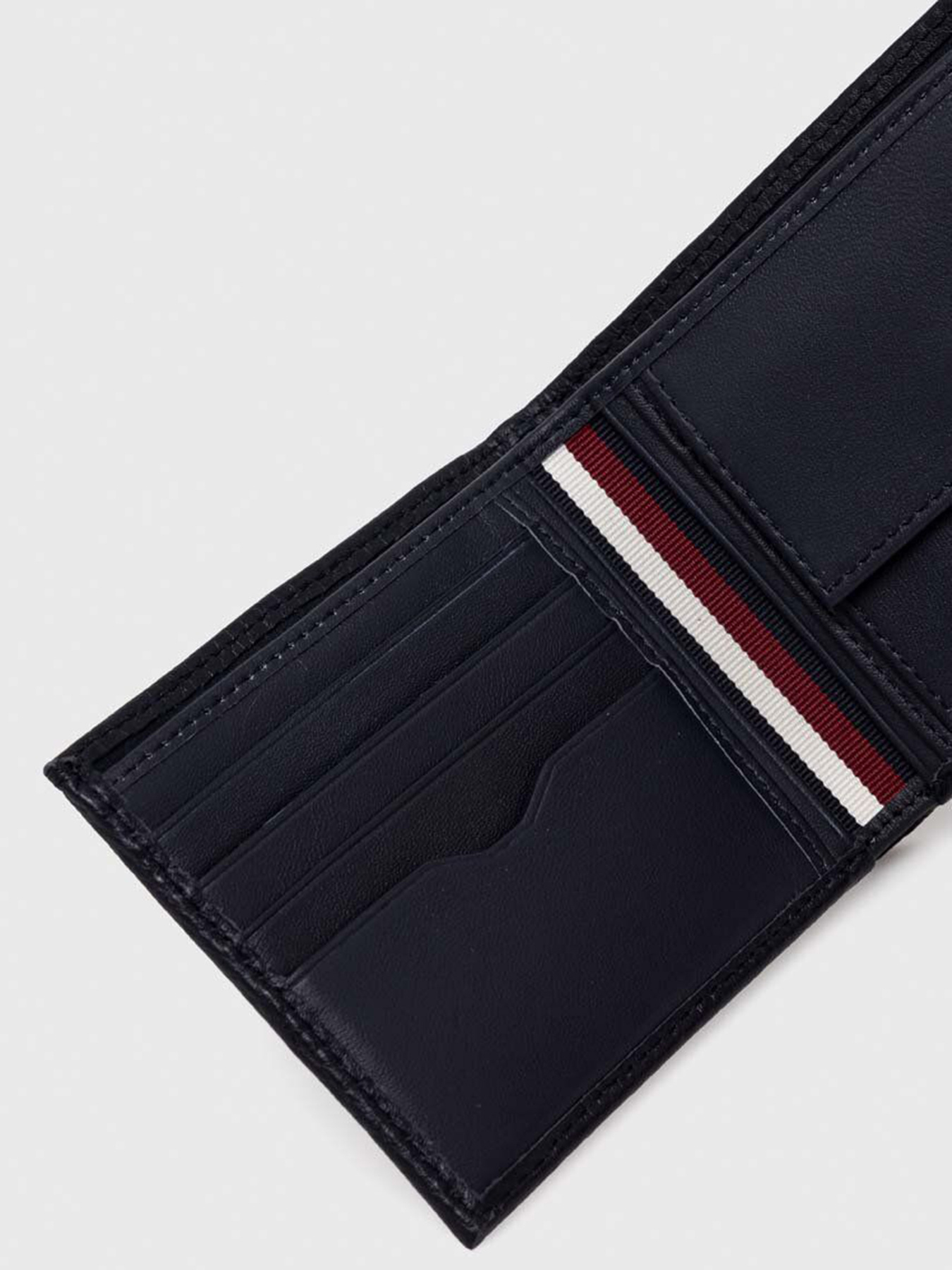 Кошелек Tommy Hilfiger модель AM0AM11855-DW6 Фото