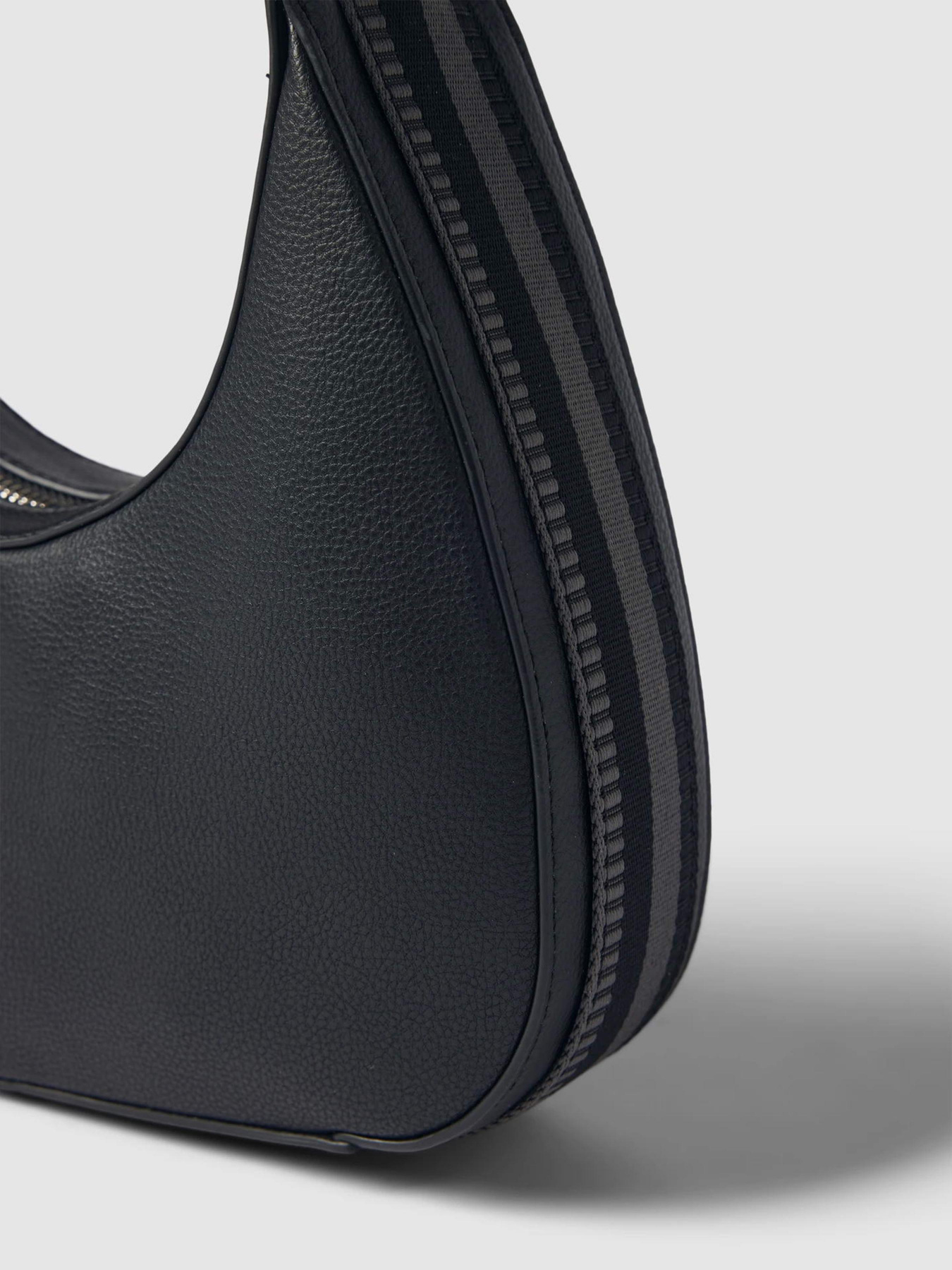 Хобо Tommy Hilfiger модель AW0AW15705-BDS Фото