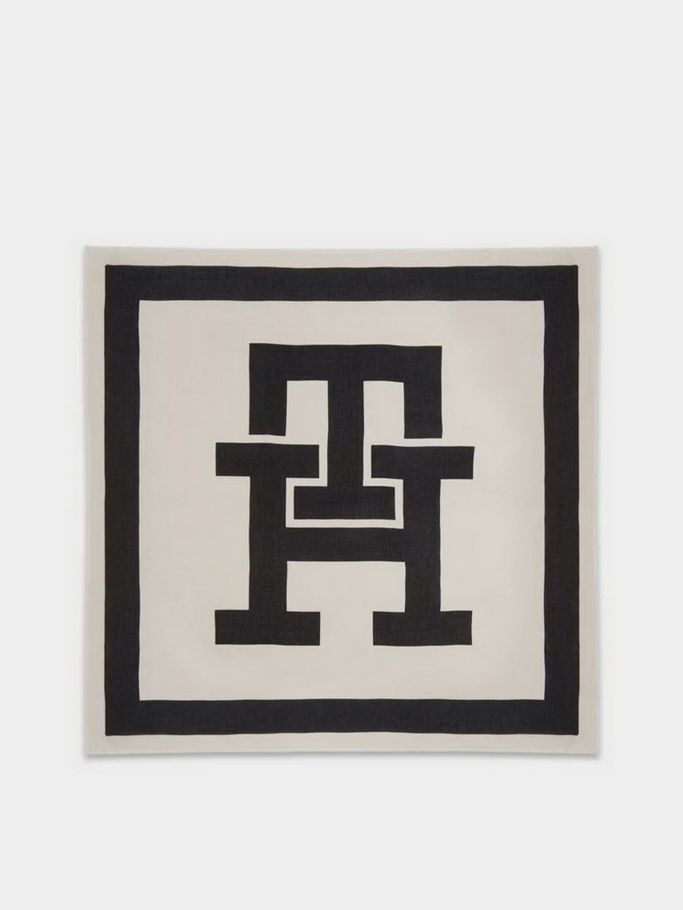 Платок Tommy Hilfiger модель AW0AW15792-AES Фото