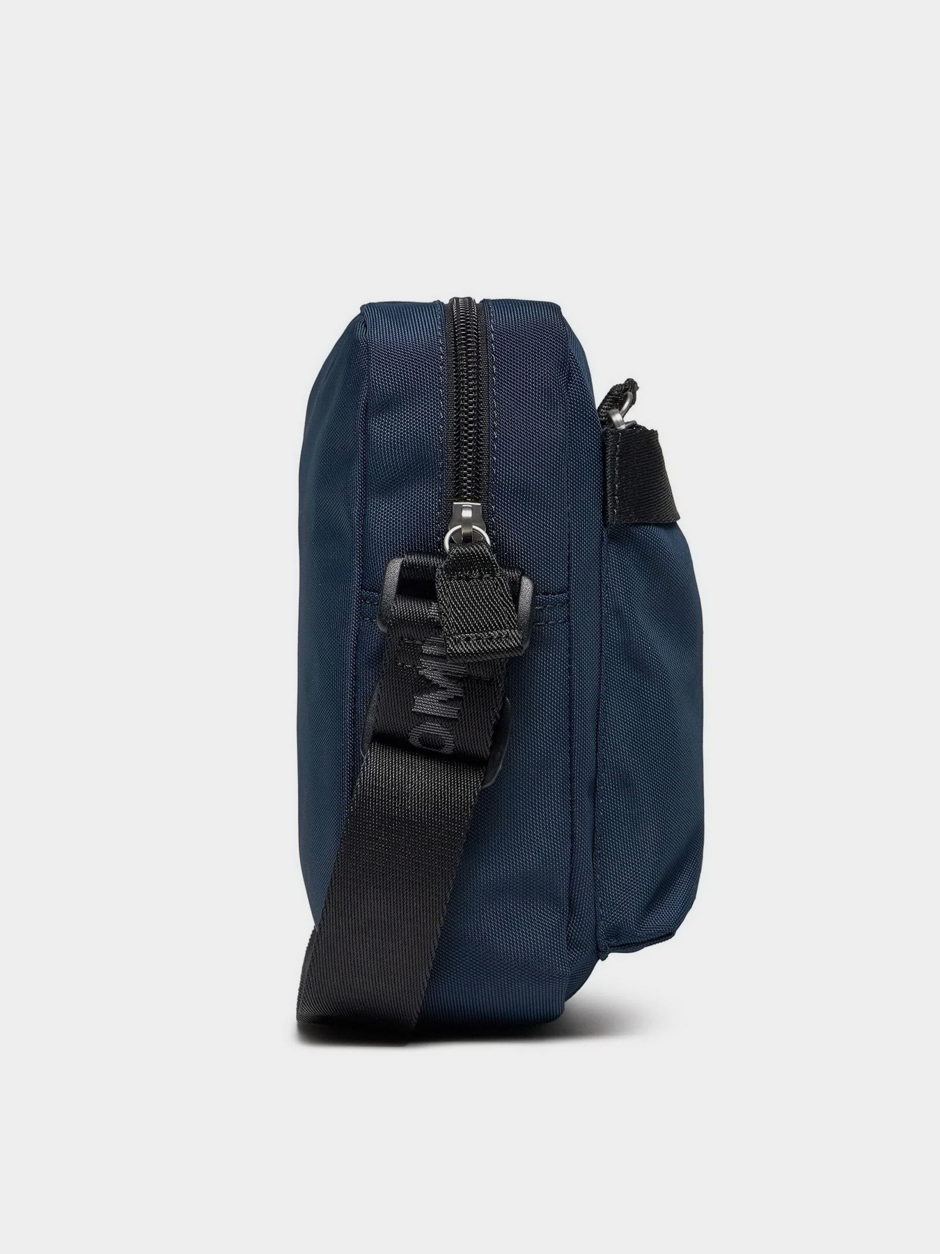 Мессенджер Tommy Hilfiger модель AM0AM11967-C1G Мессенджер Tommy Hilfiger модель AM0AM11967-C1G Фото