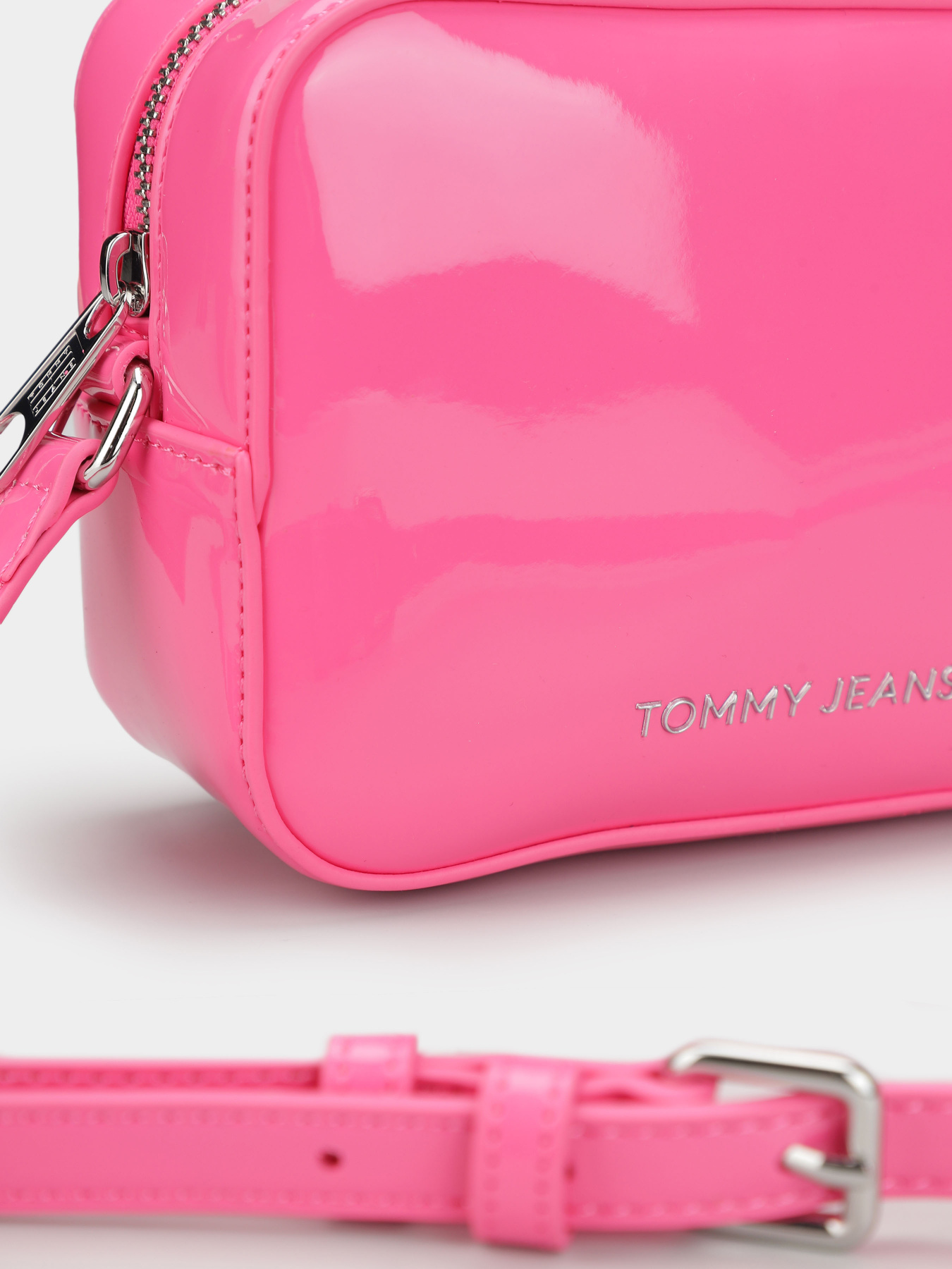 Кросс-боди Tommy Hilfiger модель AW0AW15826-THW Фото