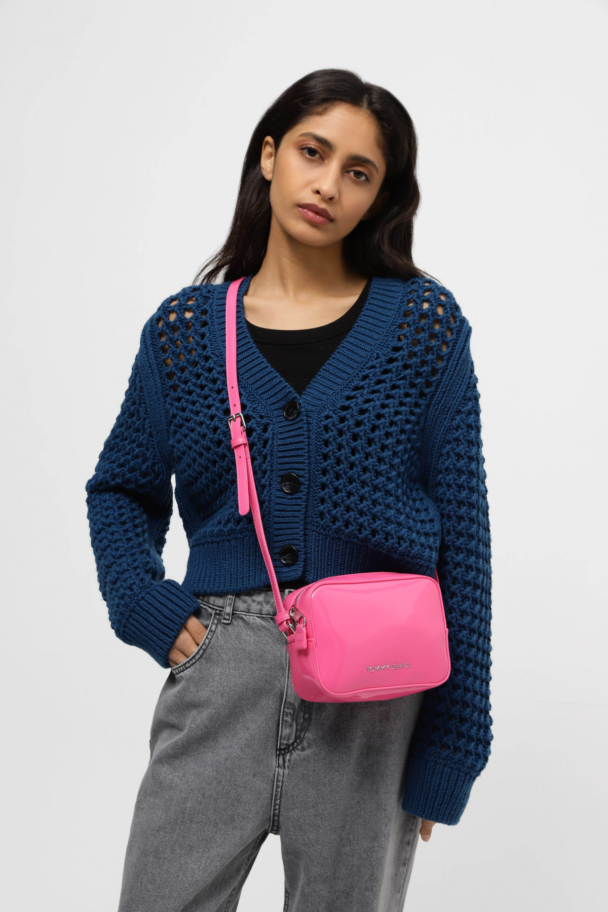 Кросс-боди Tommy Hilfiger модель AW0AW15826-THW Фото