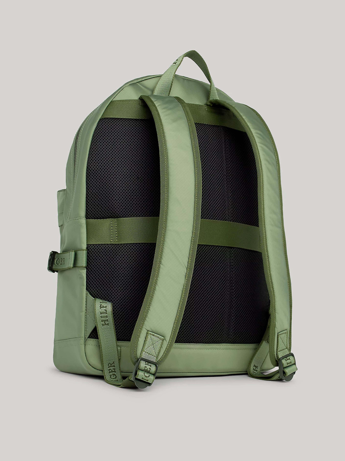 Повсякденний рюкзак Tommy Hilfiger модель AM0AM12237-MRK Фото