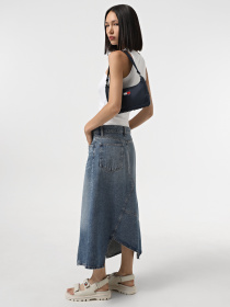 Хобо Tommy Hilfiger модель AW0AW15949-C1G Фото