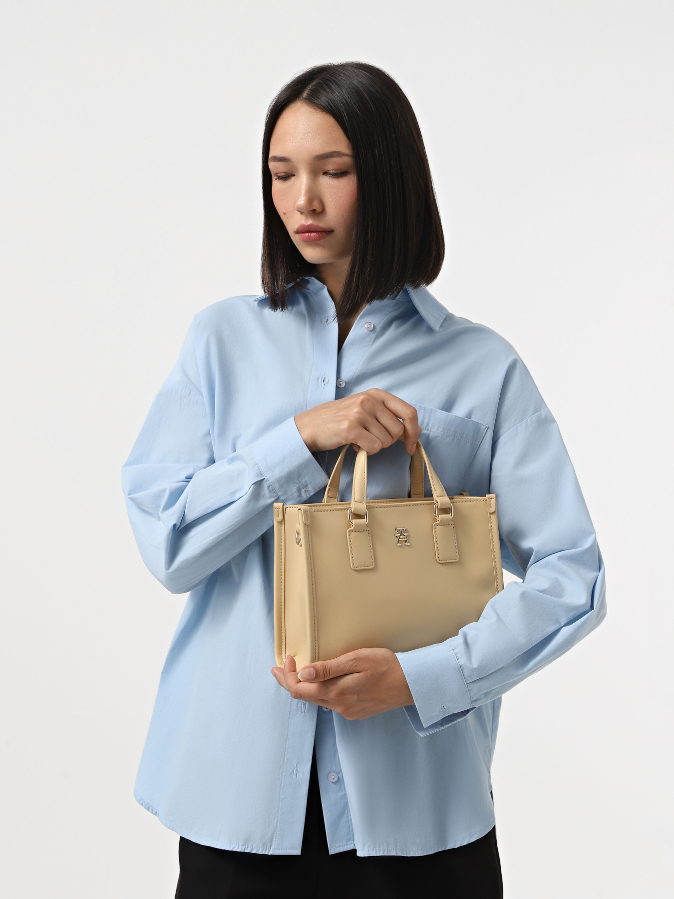 Сумка Tommy Hilfiger модель AW0AW15977-ACR Фото