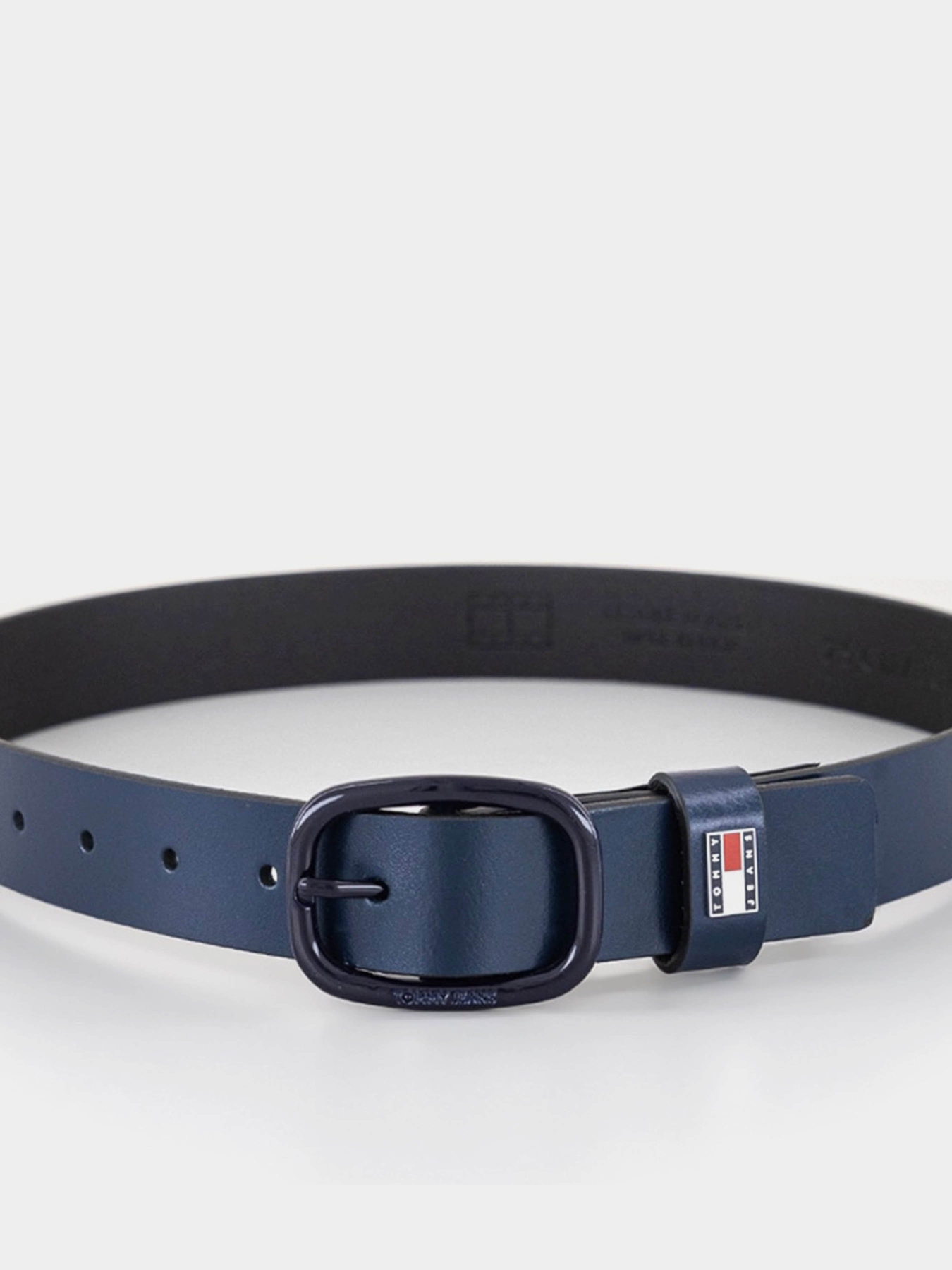 Ремень Tommy Hilfiger модель AW0AW16220-C1G Фото