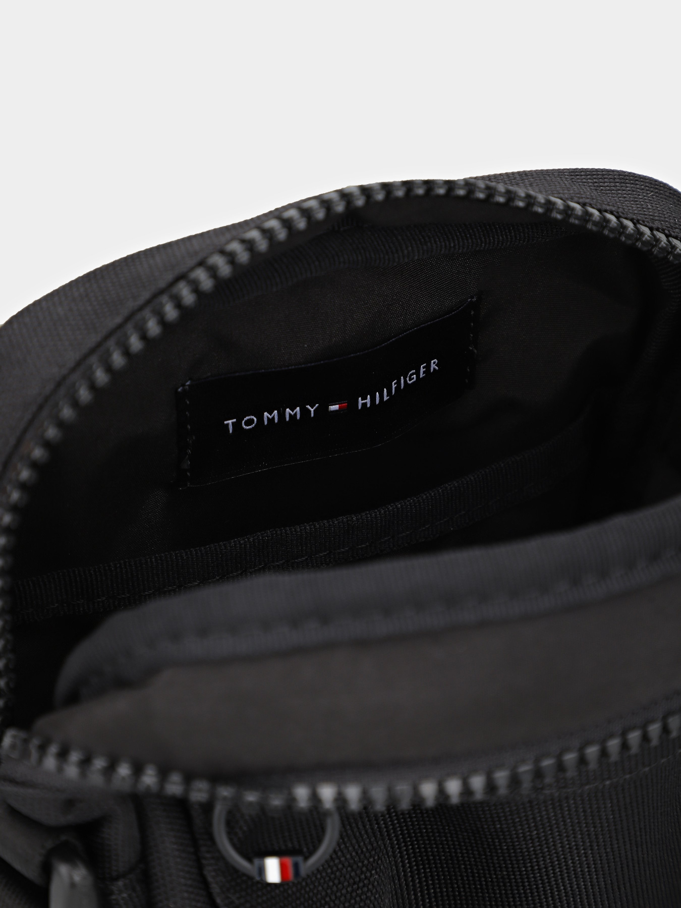 Мессенджер Tommy Hilfiger модель AM0AM12594-BDS Фото