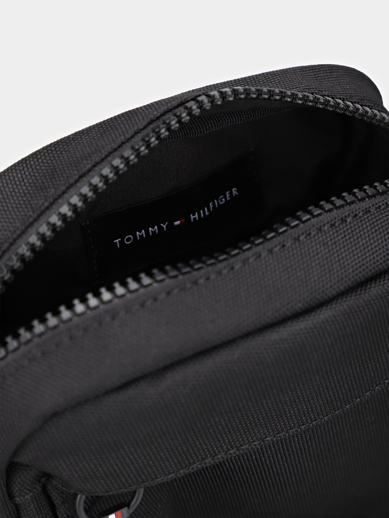 Мессенджер Tommy Hilfiger модель AM0AM12594-BDS Фото