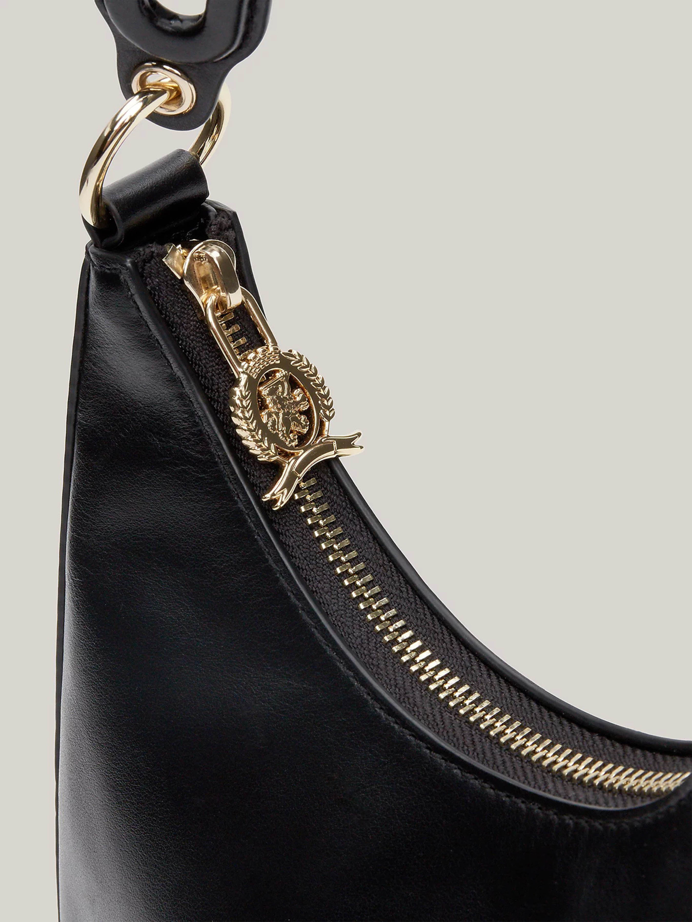 Хобо Tommy Hilfiger модель AW0AW16293-BDS Фото