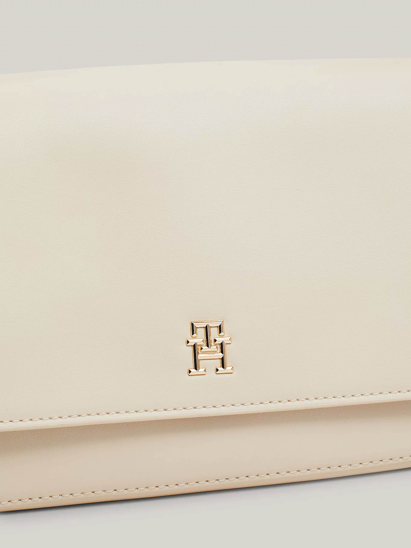 Кросс-боди Tommy Hilfiger модель AW0AW16680-ACI Фото