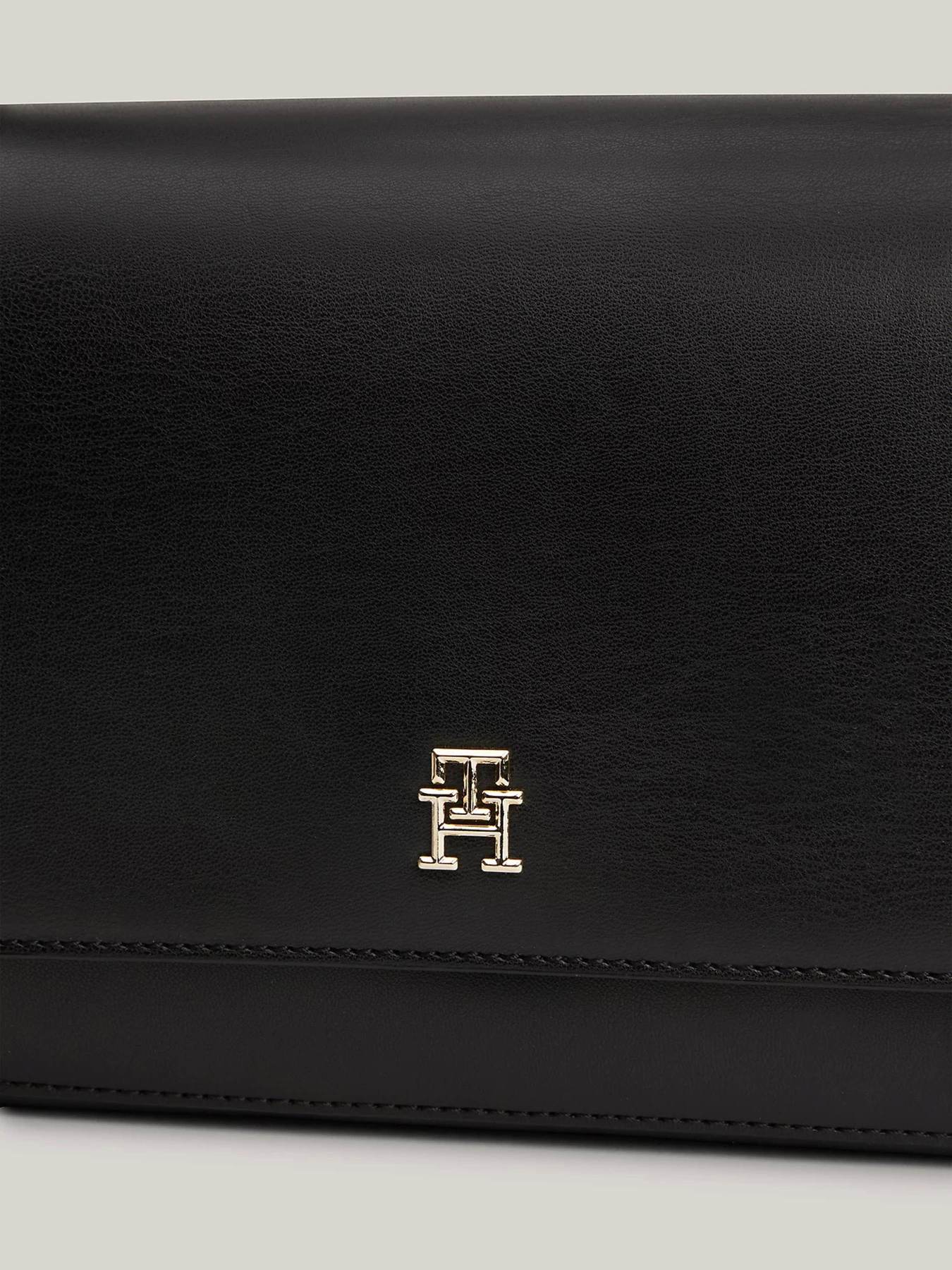 Кросс-боди Tommy Hilfiger модель AW0AW16680-BDS Фото