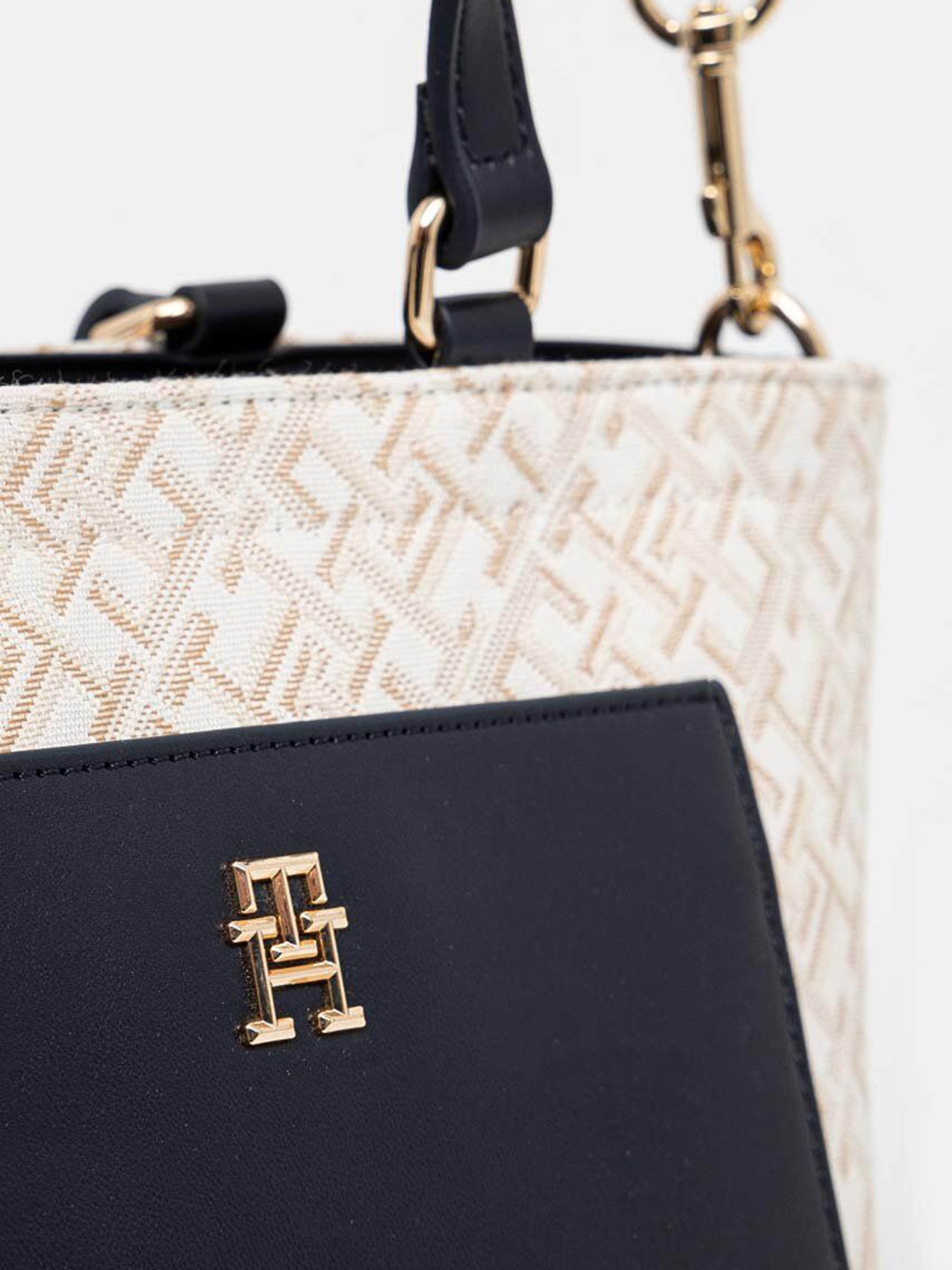 Сумка Tommy Hilfiger модель AW0AW16707-DW6 Фото