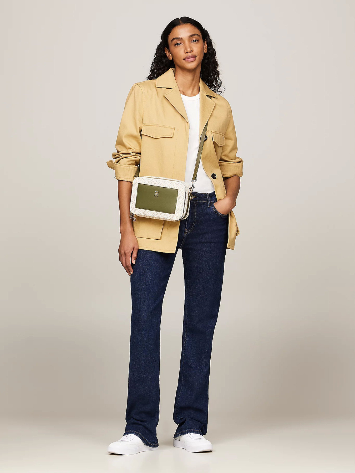 Крос-боді Tommy Hilfiger модель AW0AW16710-0H7 Фото