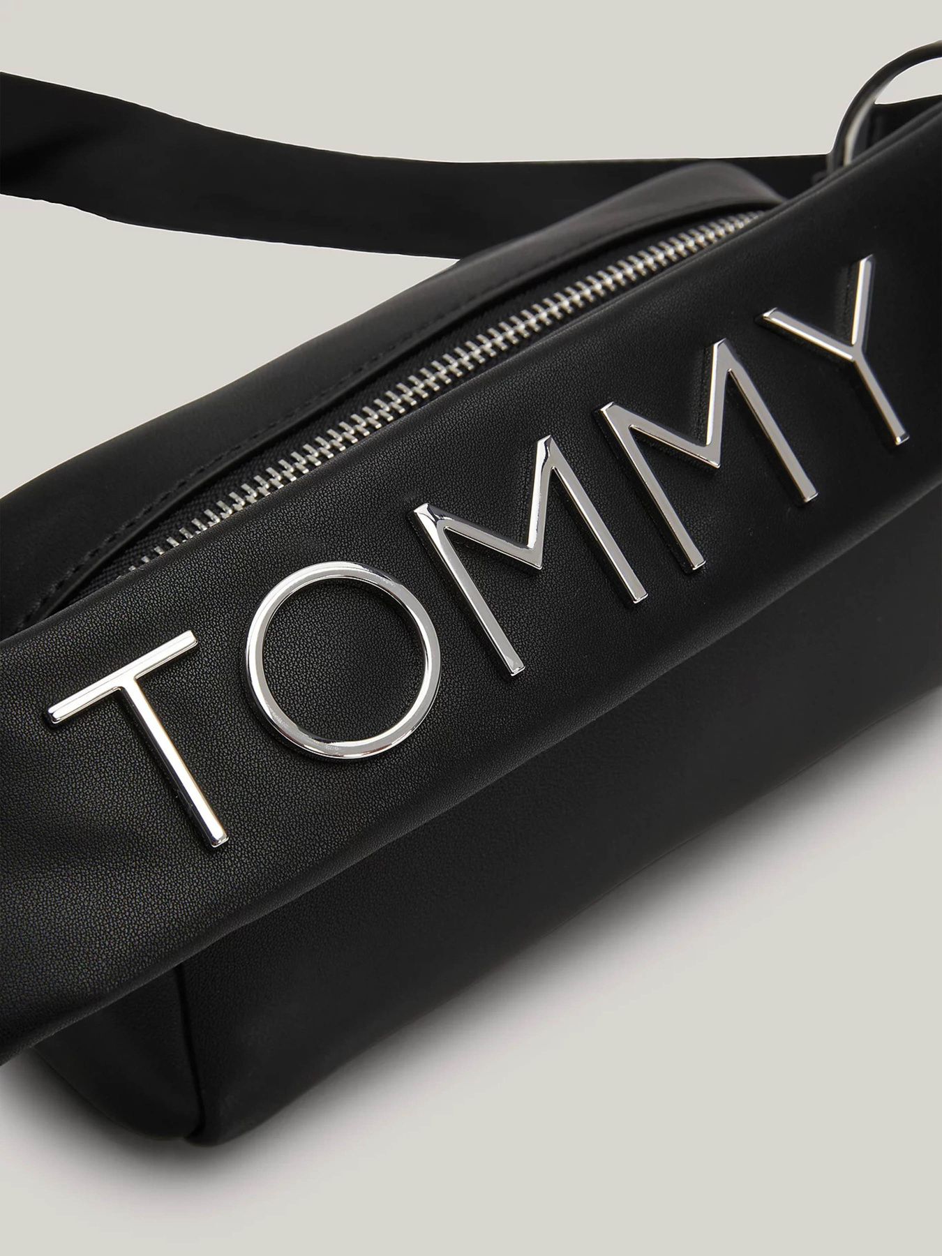 Крос-боді Tommy Hilfiger модель AW0AW16262-BDS Фото