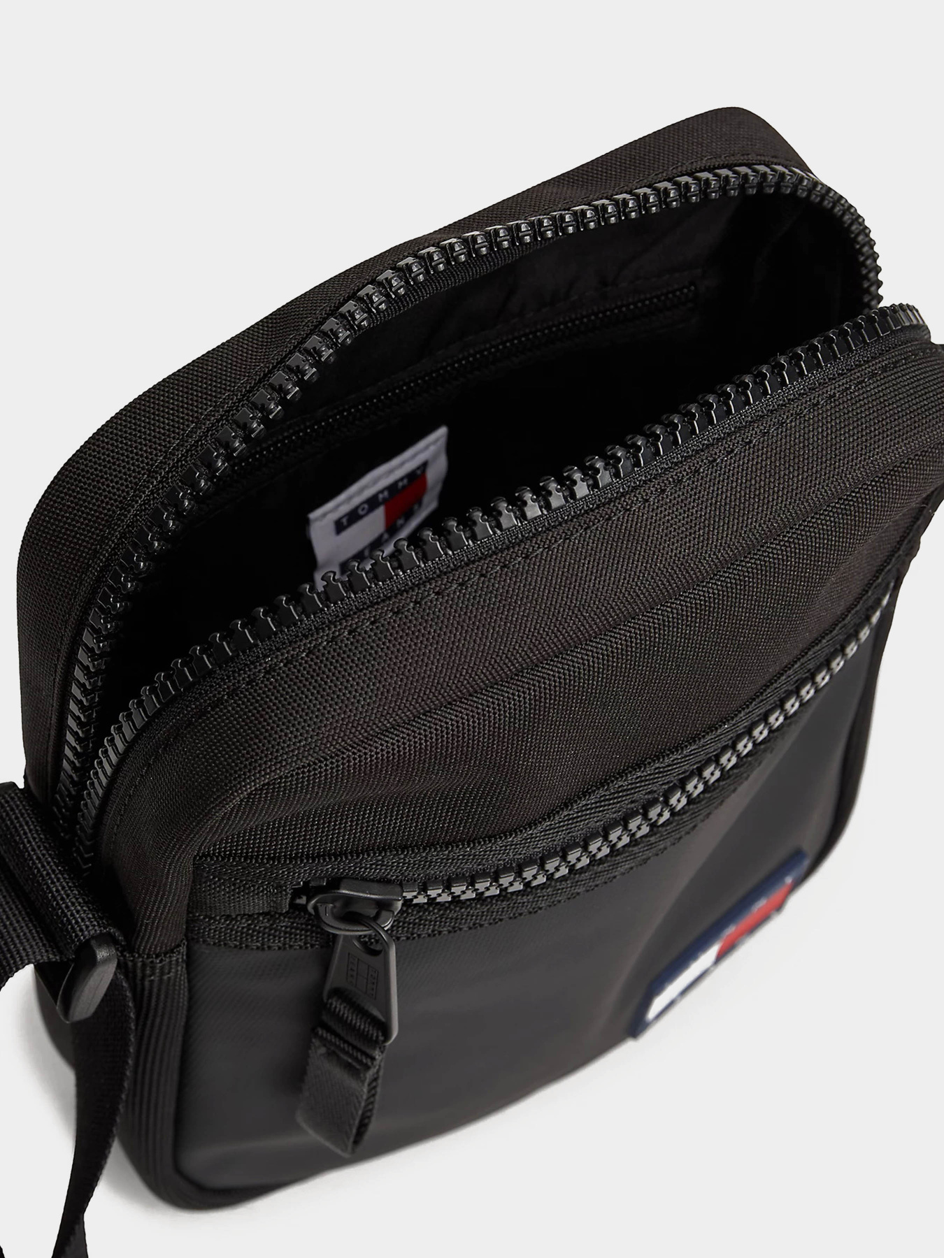 Мессенджер Tommy Hilfiger модель AM0AM12614-BDS Фото