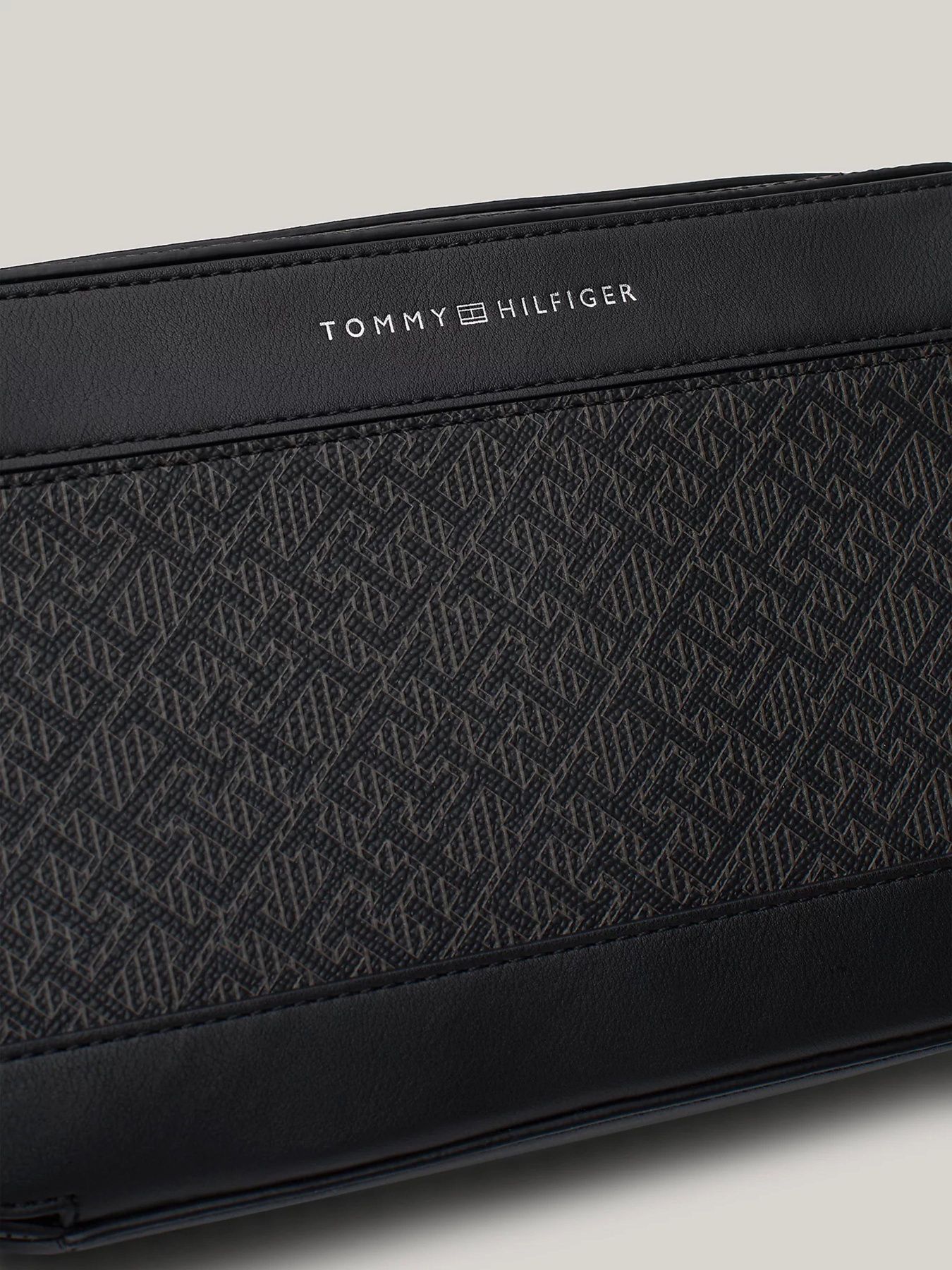 Мессенджер Tommy Hilfiger модель AM0AM12701-0GJ Фото