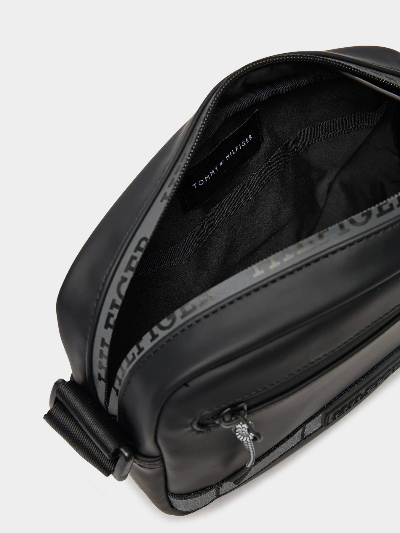 Мессенджер Tommy Hilfiger модель AM0AM12746-BDS Фото