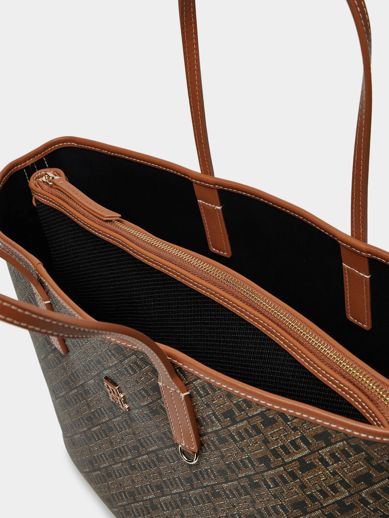 Шопер Tommy Hilfiger модель AW0AW16441-0GJ Фото