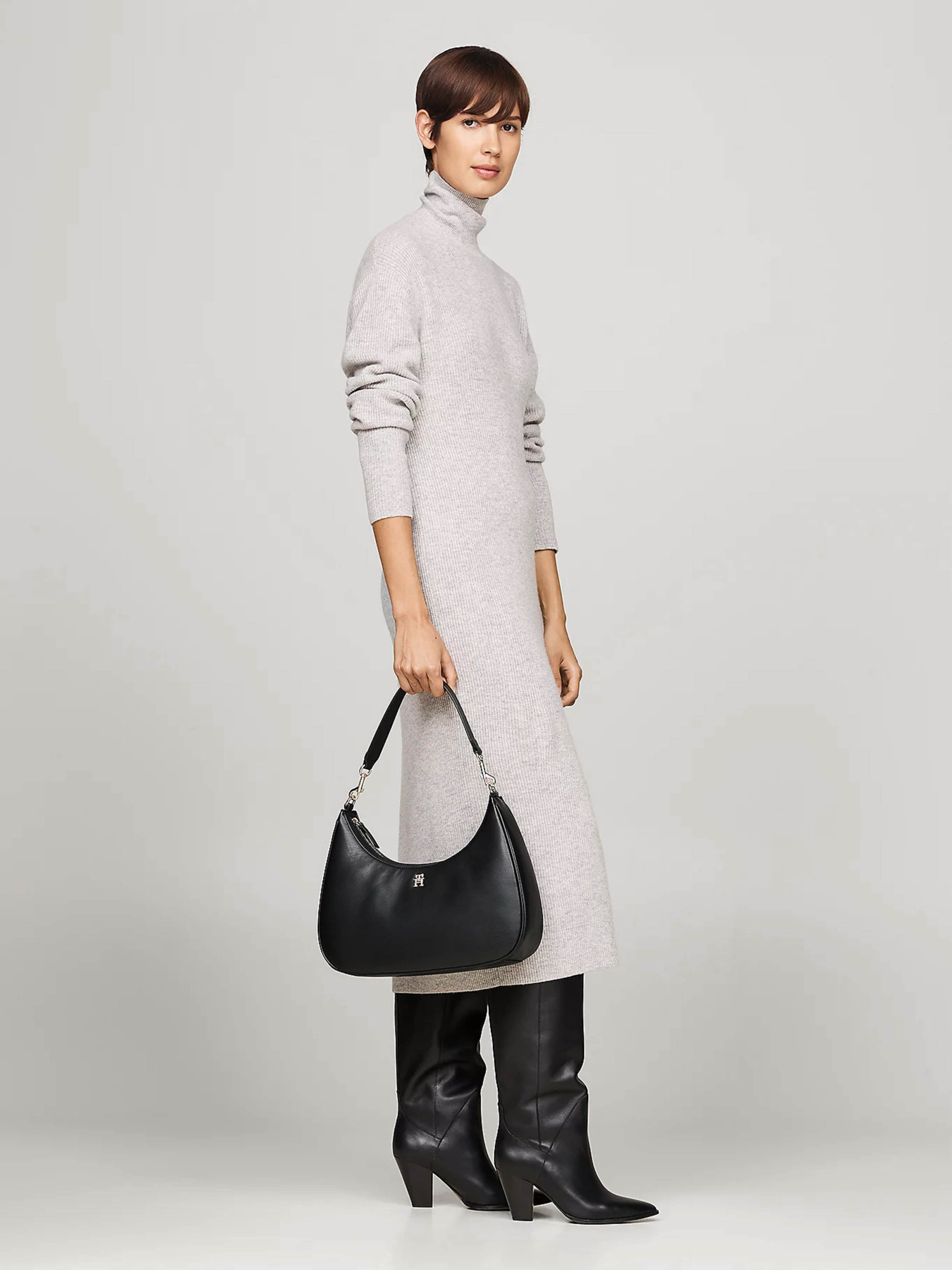 Хобо Tommy Hilfiger модель AW0AW16463-BDS Фото