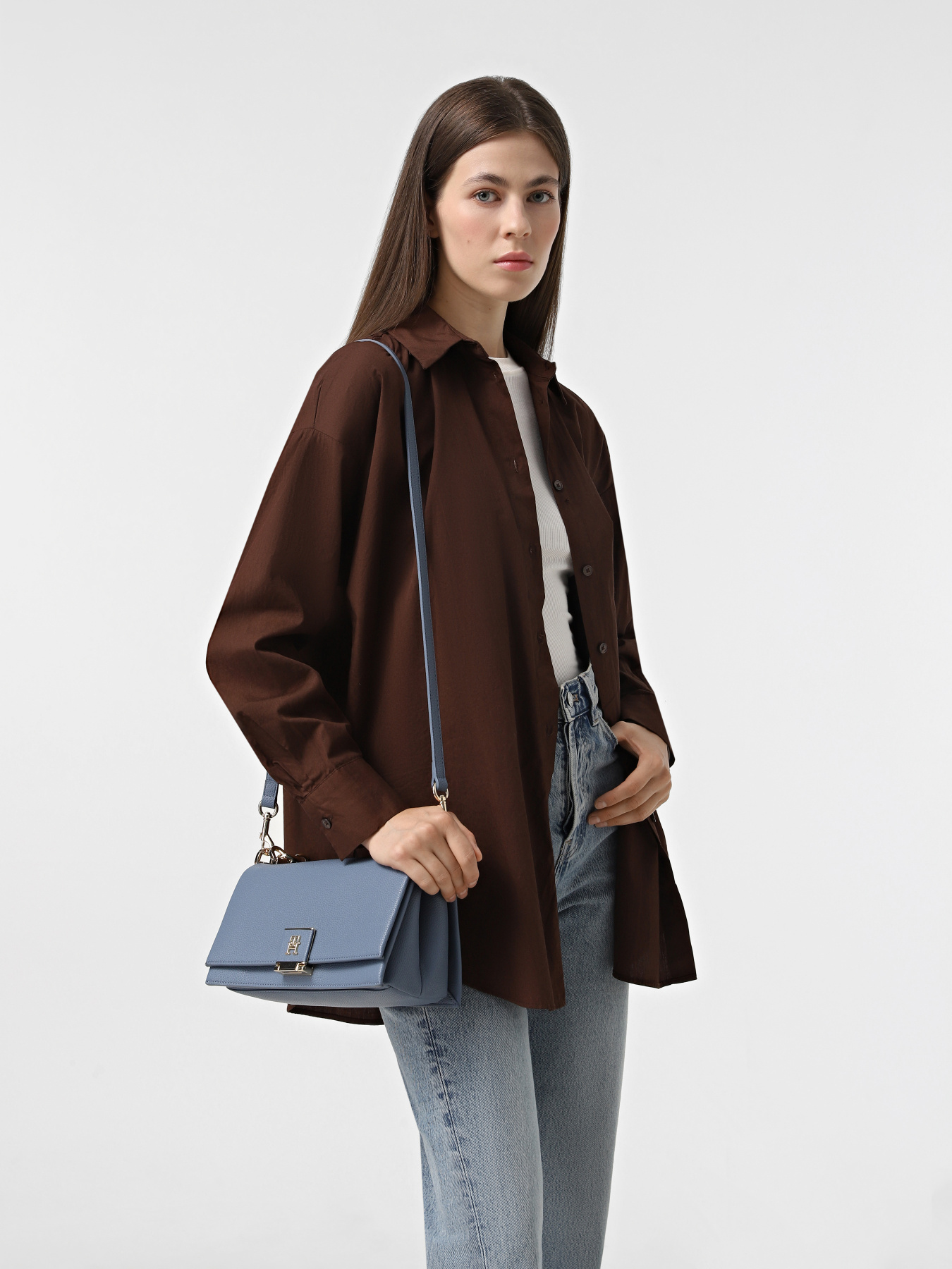 Кросс-боди Tommy Hilfiger модель AW0AW16481-C0Z Фото