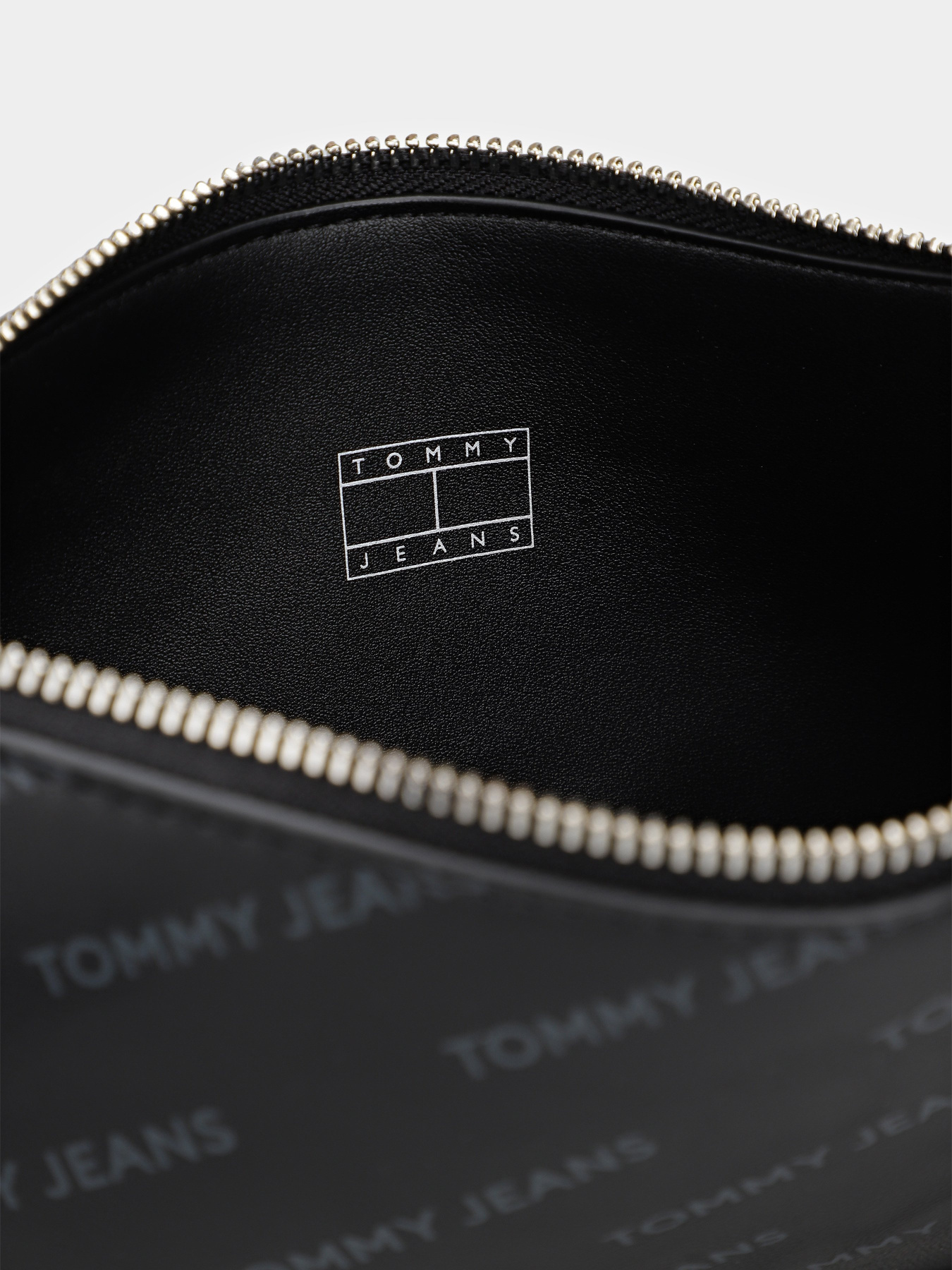 Хобо Tommy Hilfiger модель AW0AW16807-0GJ Фото