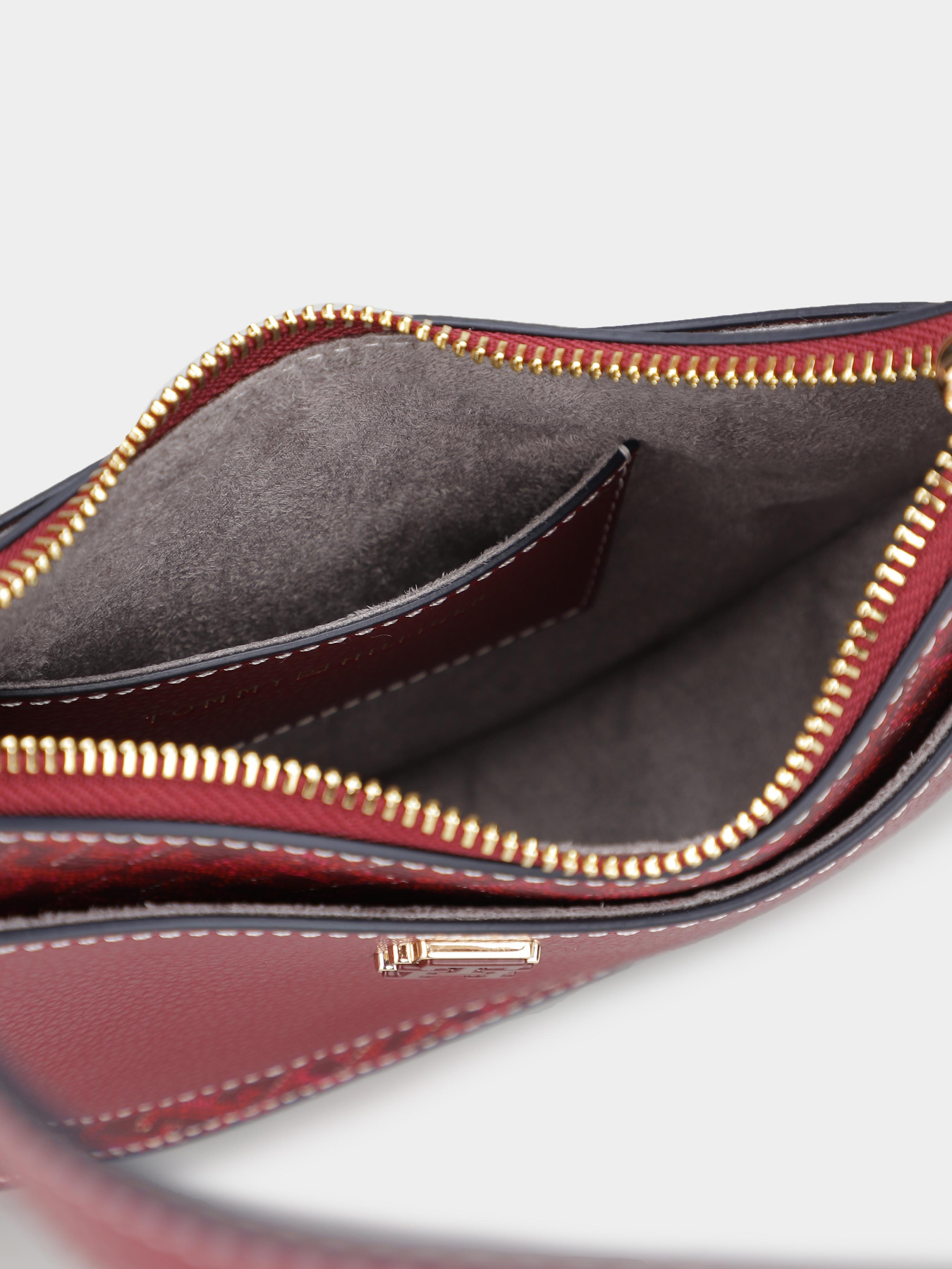 Хобо Tommy Hilfiger модель AW0AW17063-XJS Фото