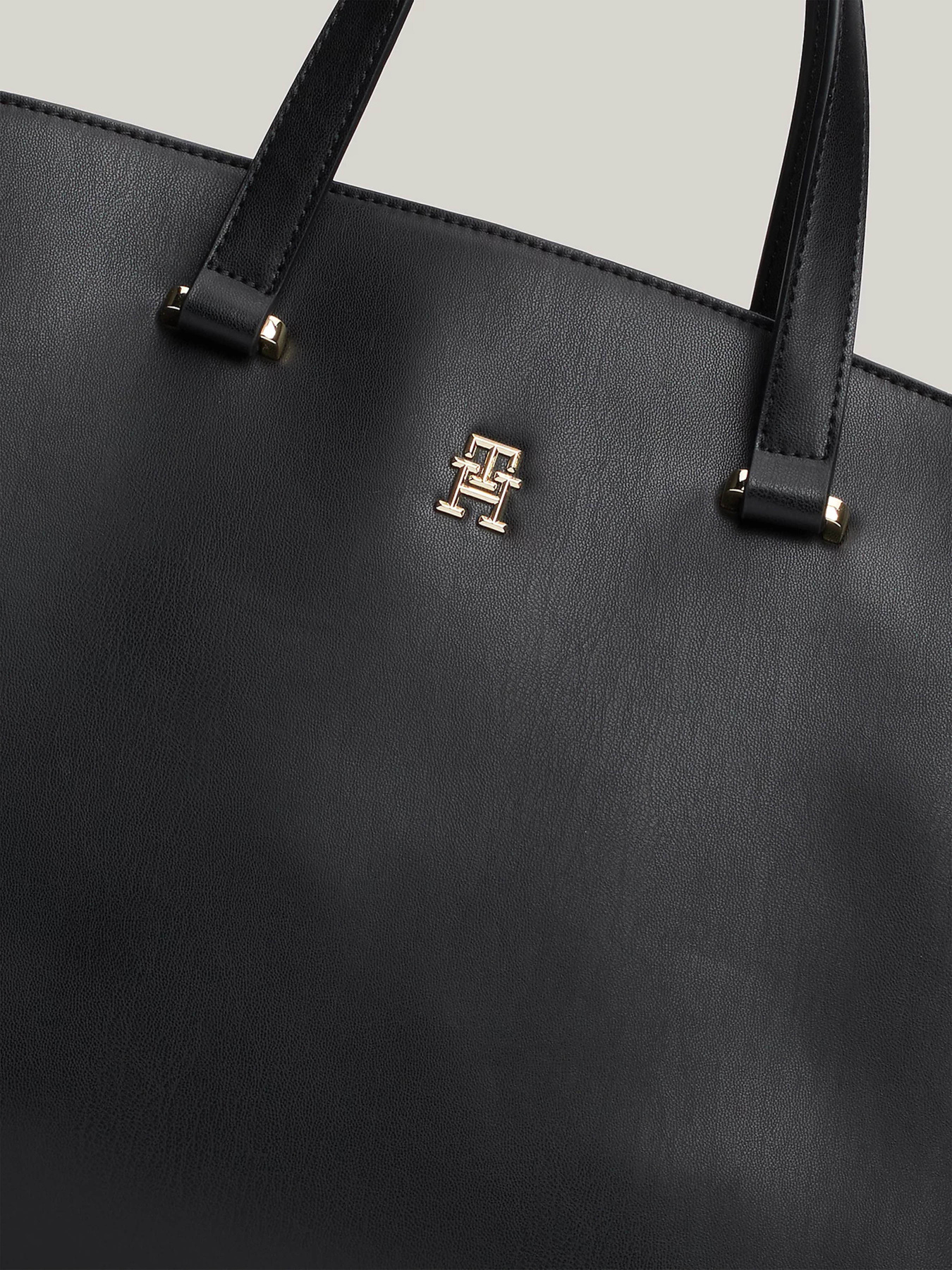 Сумка Tommy Hilfiger модель AW0AW17067-BDS Фото