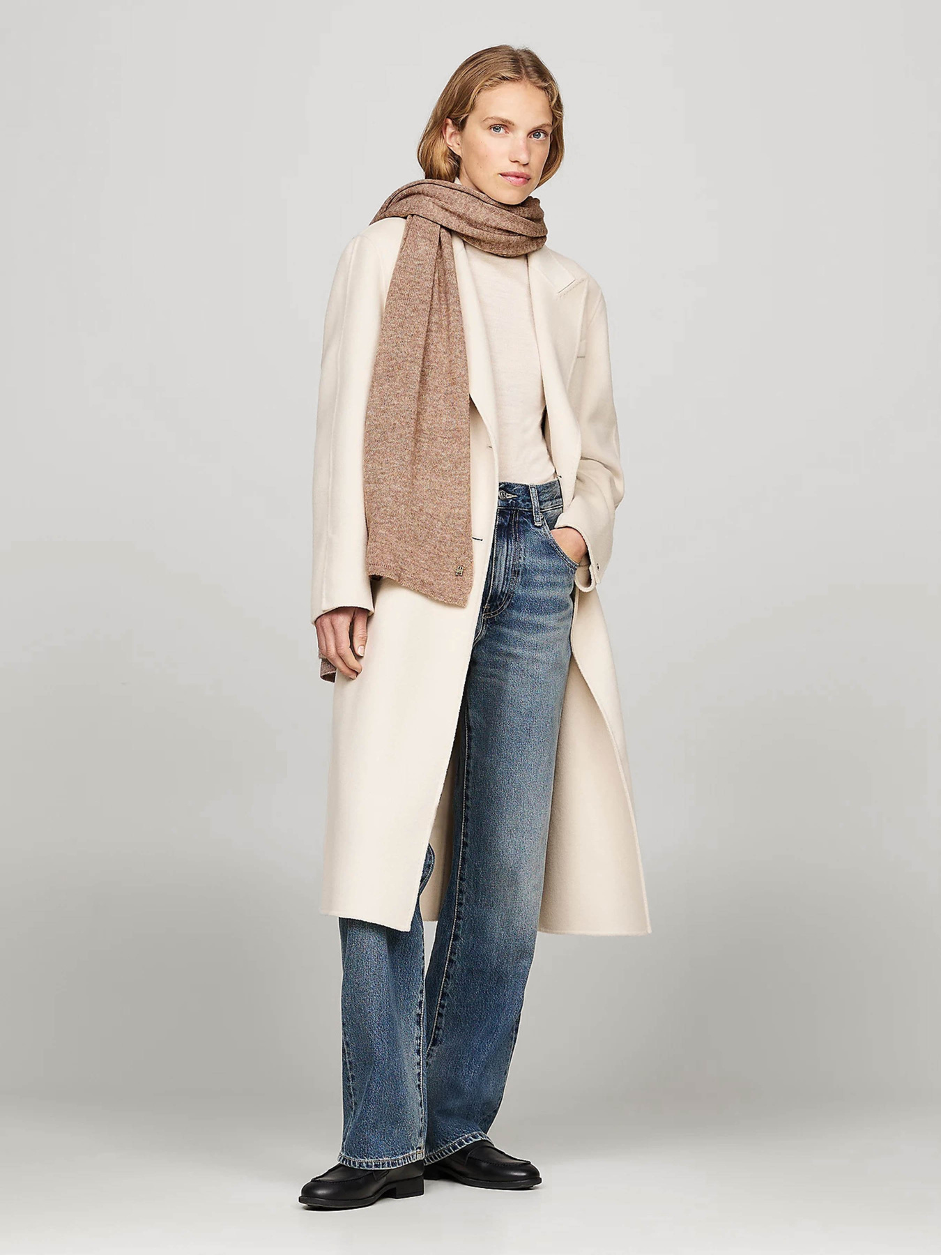 Шарф Tommy Hilfiger модель AW0AW16645-GV0 Фото