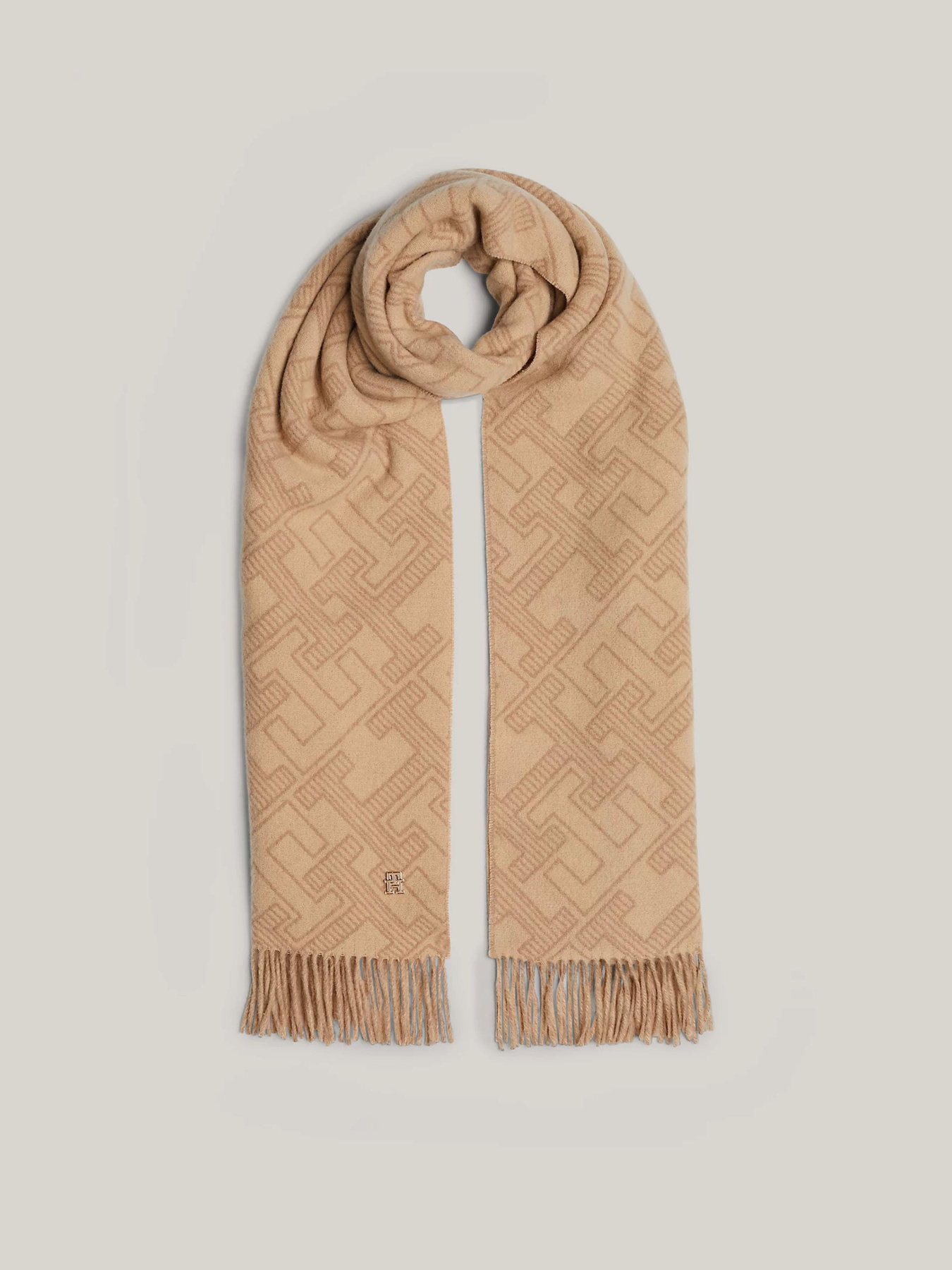 Шарф Tommy Hilfiger модель AW0AW16650-AEH Шарф Tommy Hilfiger модель AW0AW16650-AEH Фото