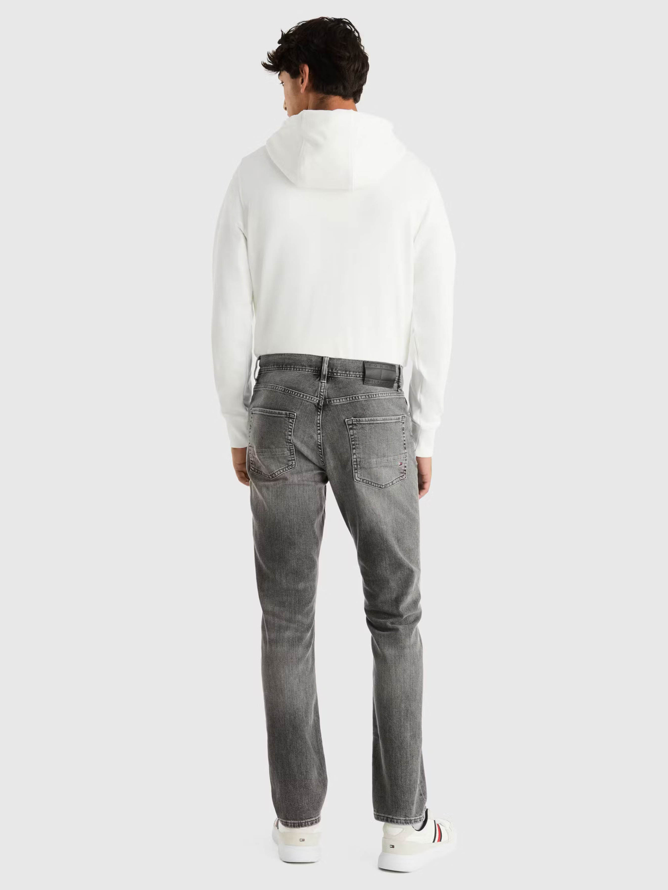 Зауженные джинсы Tommy Hilfiger модель MW0MW34512-1B2 Фото