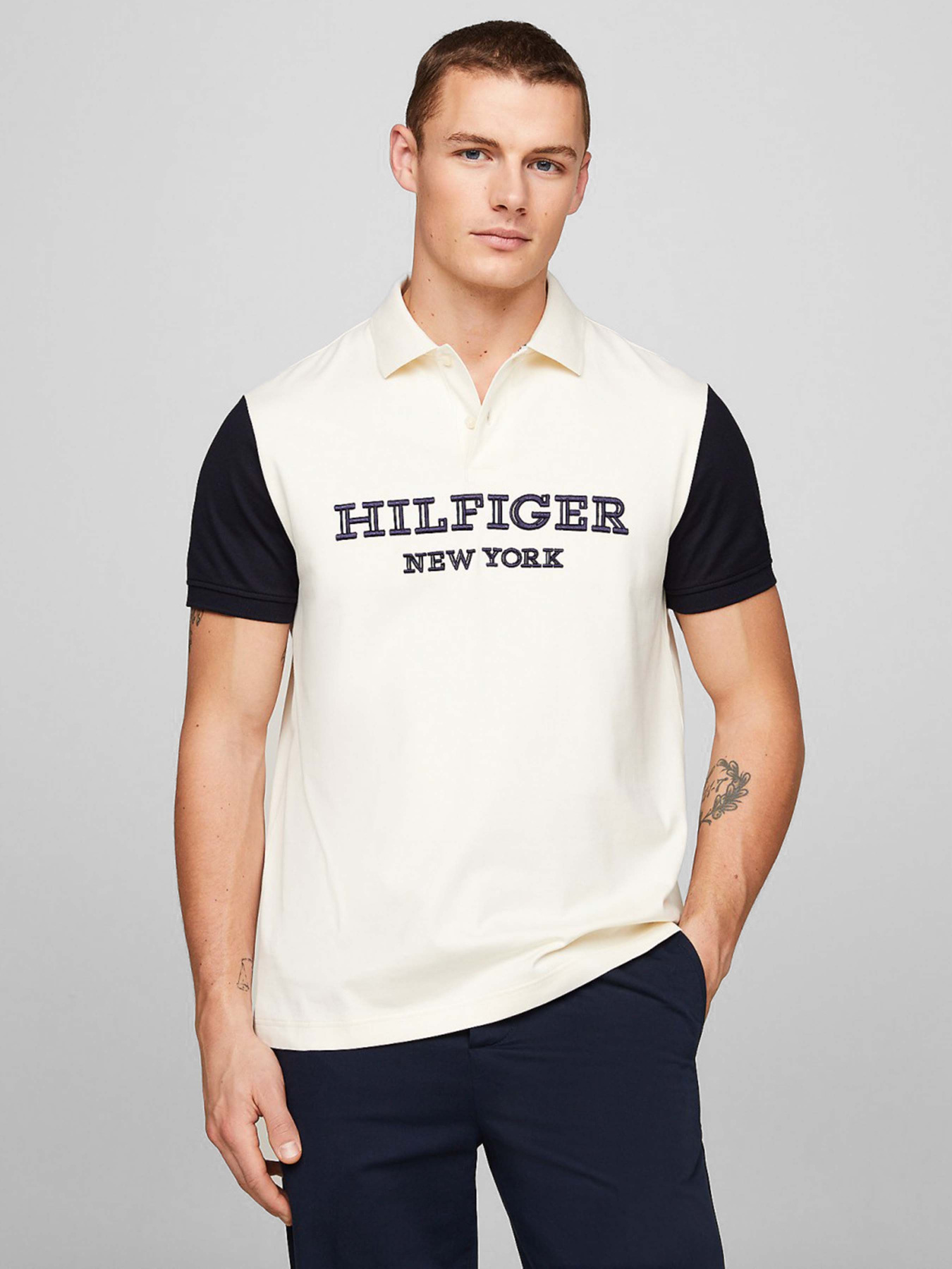 Поло Tommy Hilfiger модель MW0MW34751-DW5 Фото