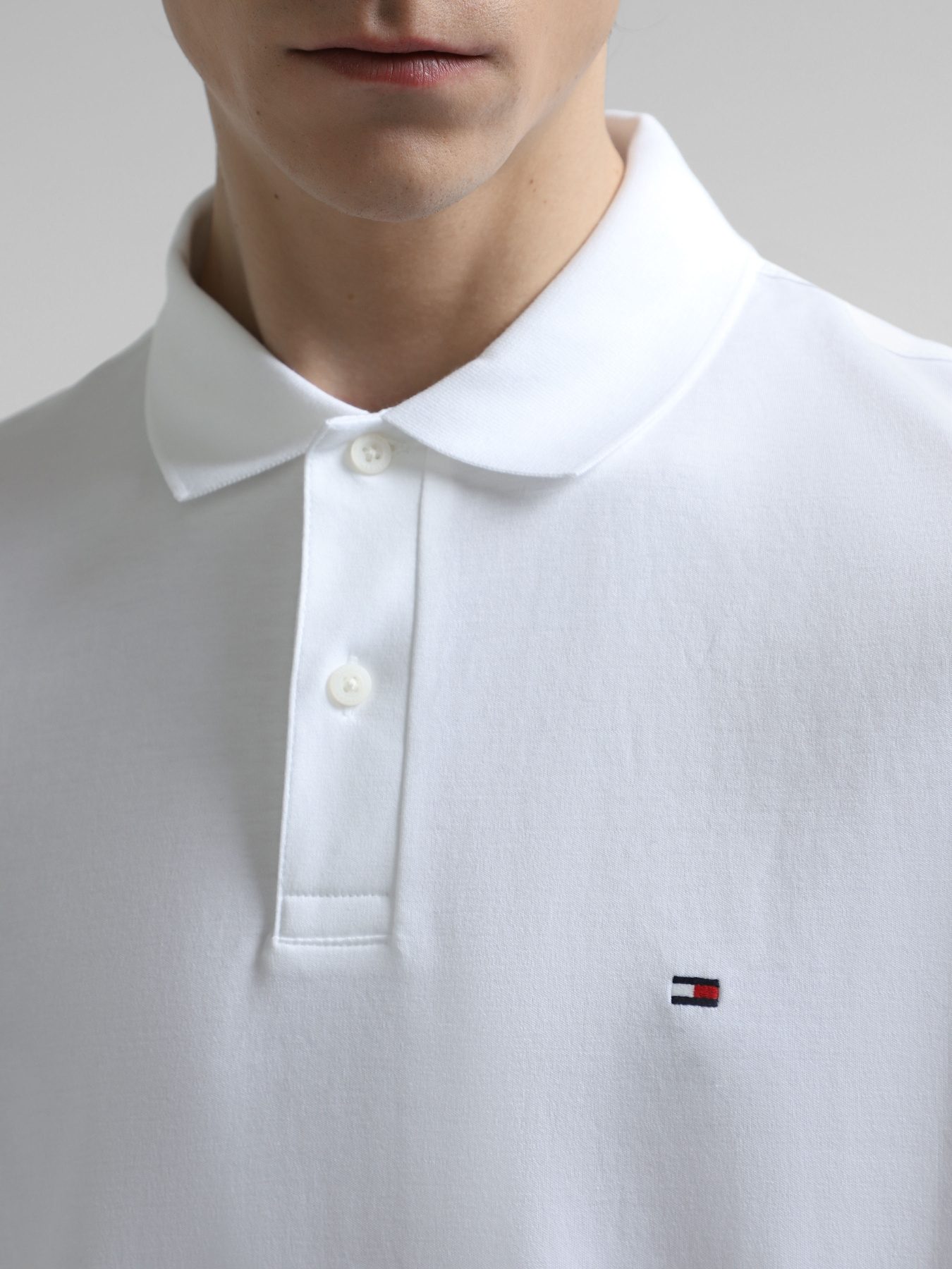 Поло Tommy Hilfiger модель MW0MW35585-YCF Поло Tommy Hilfiger модель MW0MW35585-YCF Фото