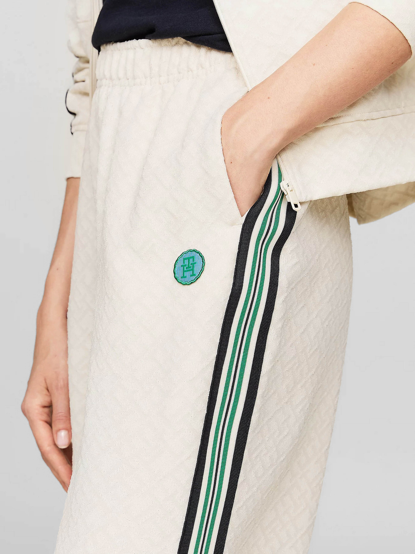 Штаны спортивные Tommy Hilfiger модель WW0WW41490-AEF Фото