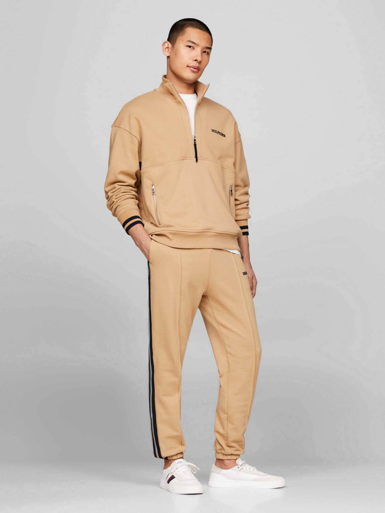 Спортивні штани Tommy Hilfiger модель MW0MW34405-RBL Фото