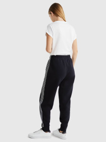 Спортивні штани Tommy Hilfiger модель WW0WW42061-DW5 Спортивні штани Tommy Hilfiger модель WW0WW42061-DW5 Фото