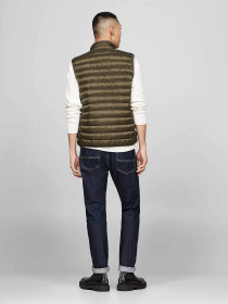 Жилет з утеплювачем Tommy Hilfiger модель MW0MW18762-RBN Фото