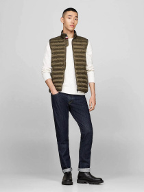 Жилет з утеплювачем Tommy Hilfiger модель MW0MW18762-RBN Фото