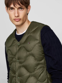 Жилет с утеплителем Tommy Hilfiger модель MW0MW36583-RBN Фото