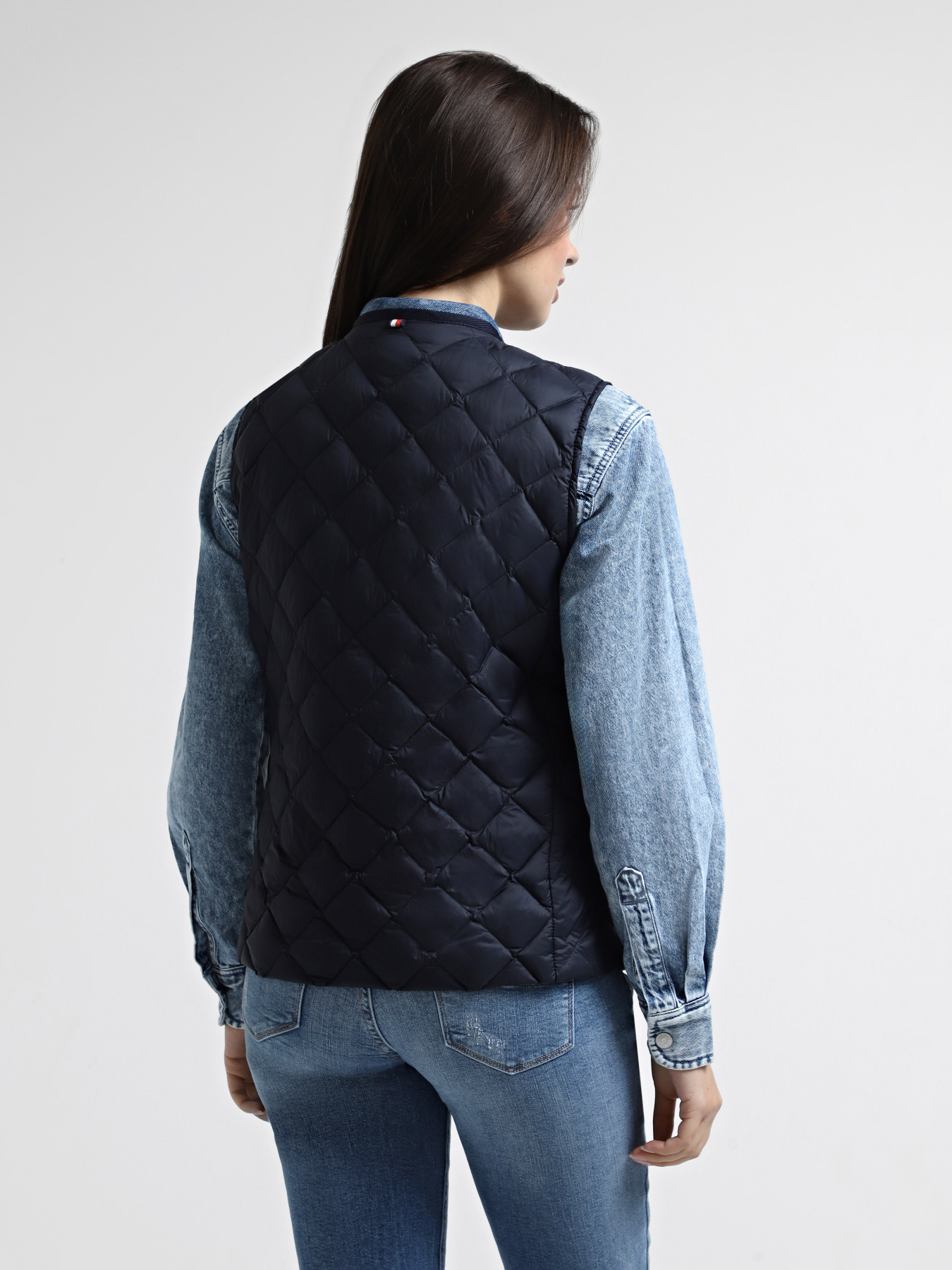 Жилет с утеплителем Tommy Hilfiger модель WW0WW43214-DW5 Фото