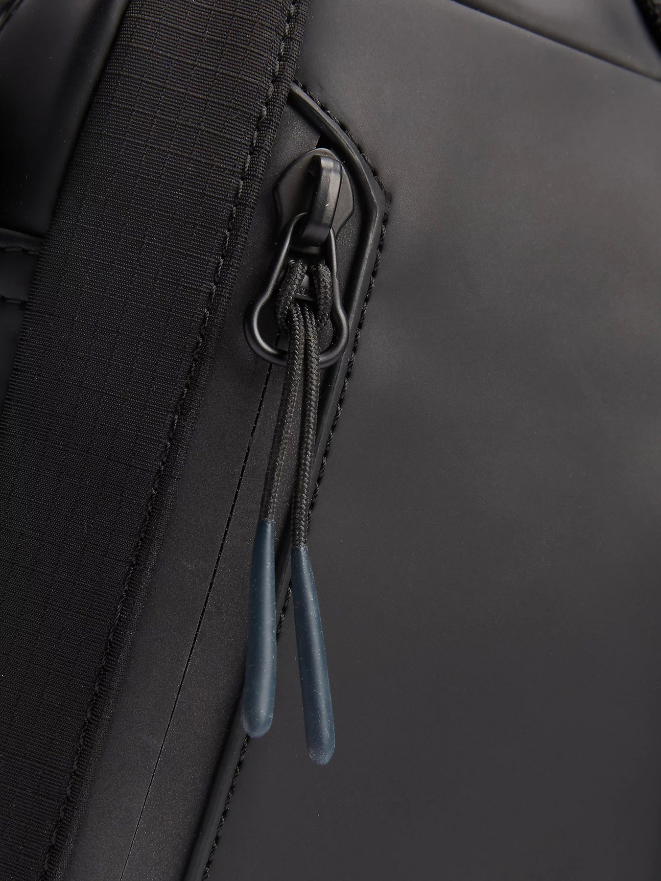 Мессенджер Tommy Hilfiger модель AM0AM13312-BDS Фото