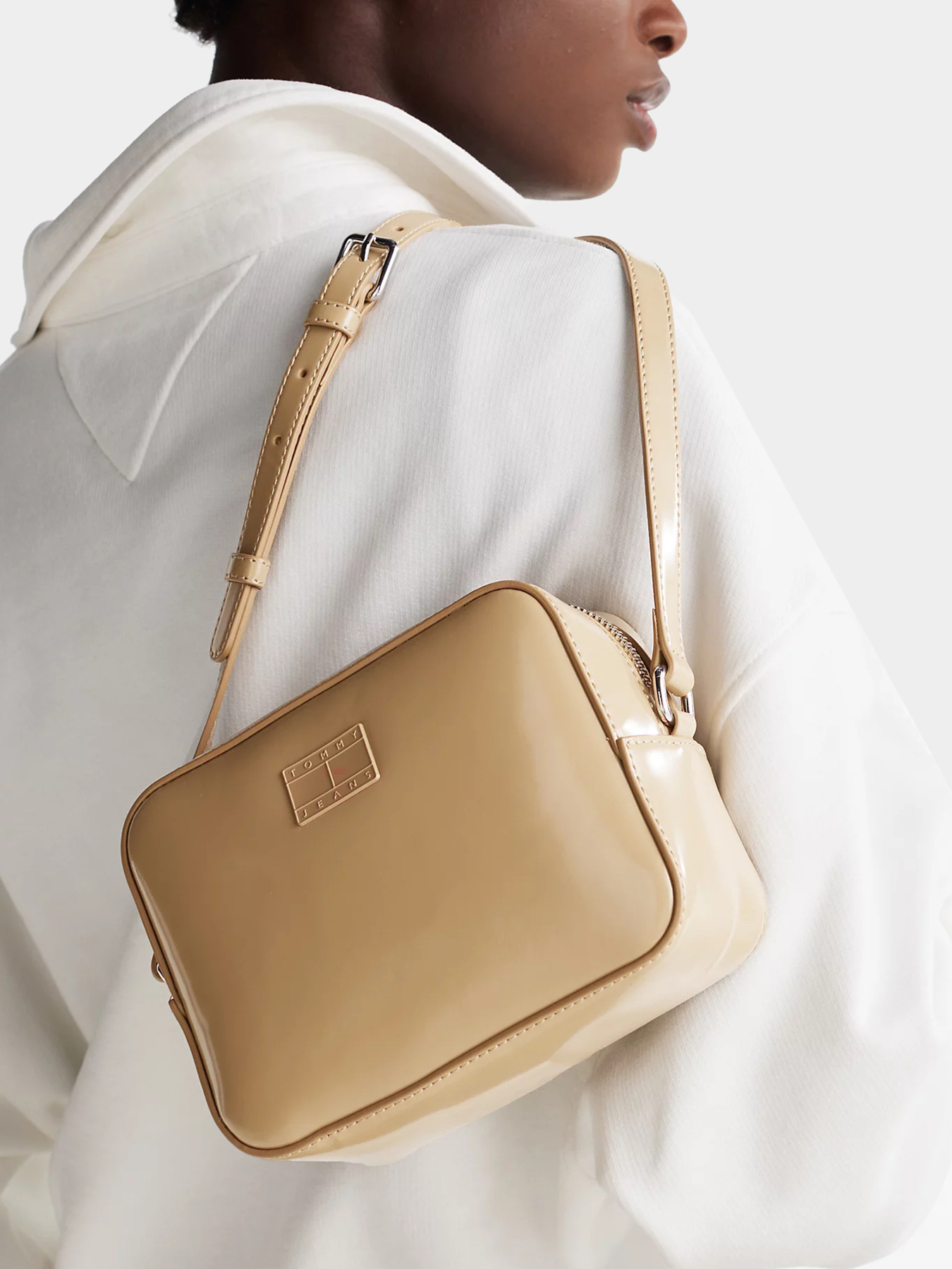 Крос-боді Tommy Hilfiger модель AW0AW16965-RBR Фото