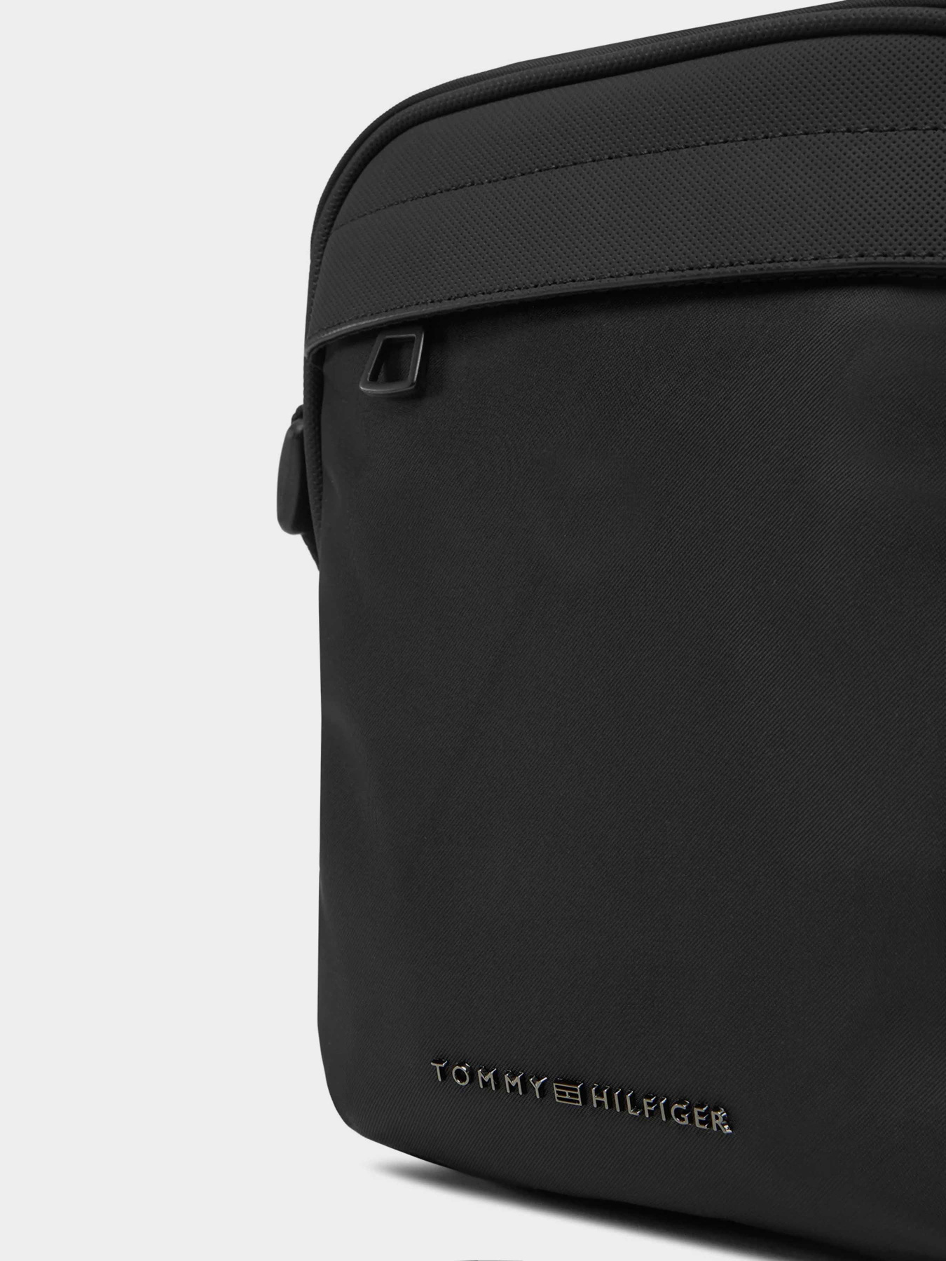 Мессенджер Tommy Hilfiger модель AM0AM13185-BDS Фото