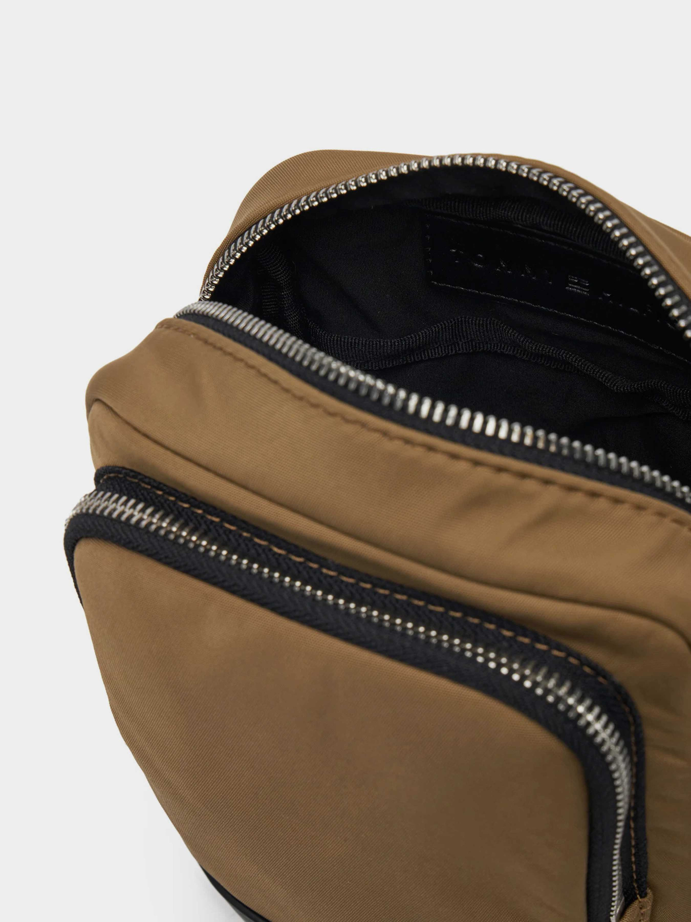 Мессенджер Tommy Hilfiger модель AM0AM13190-RBT Фото